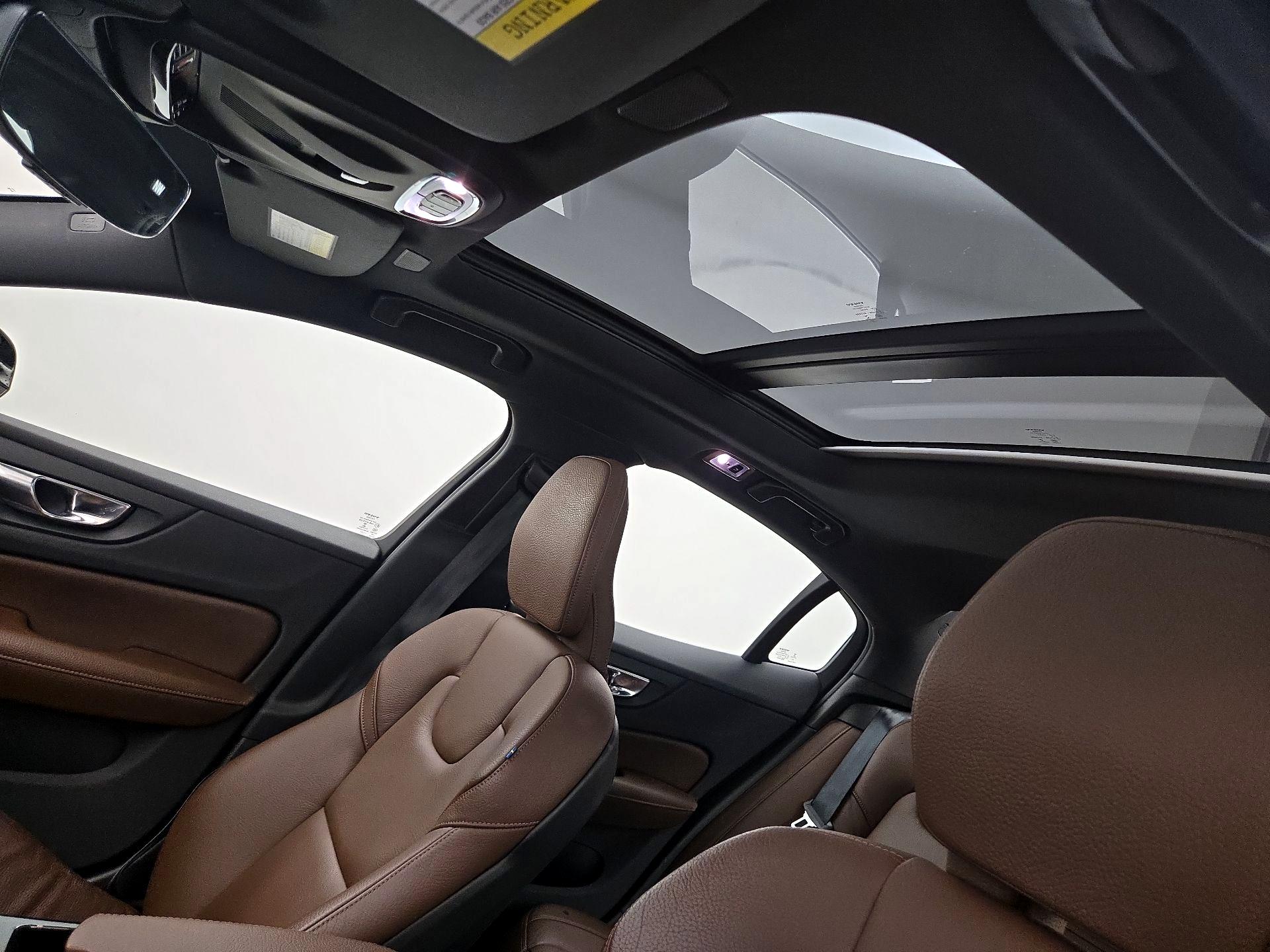 Thumbnail: 2021 Volvo S60 - 19