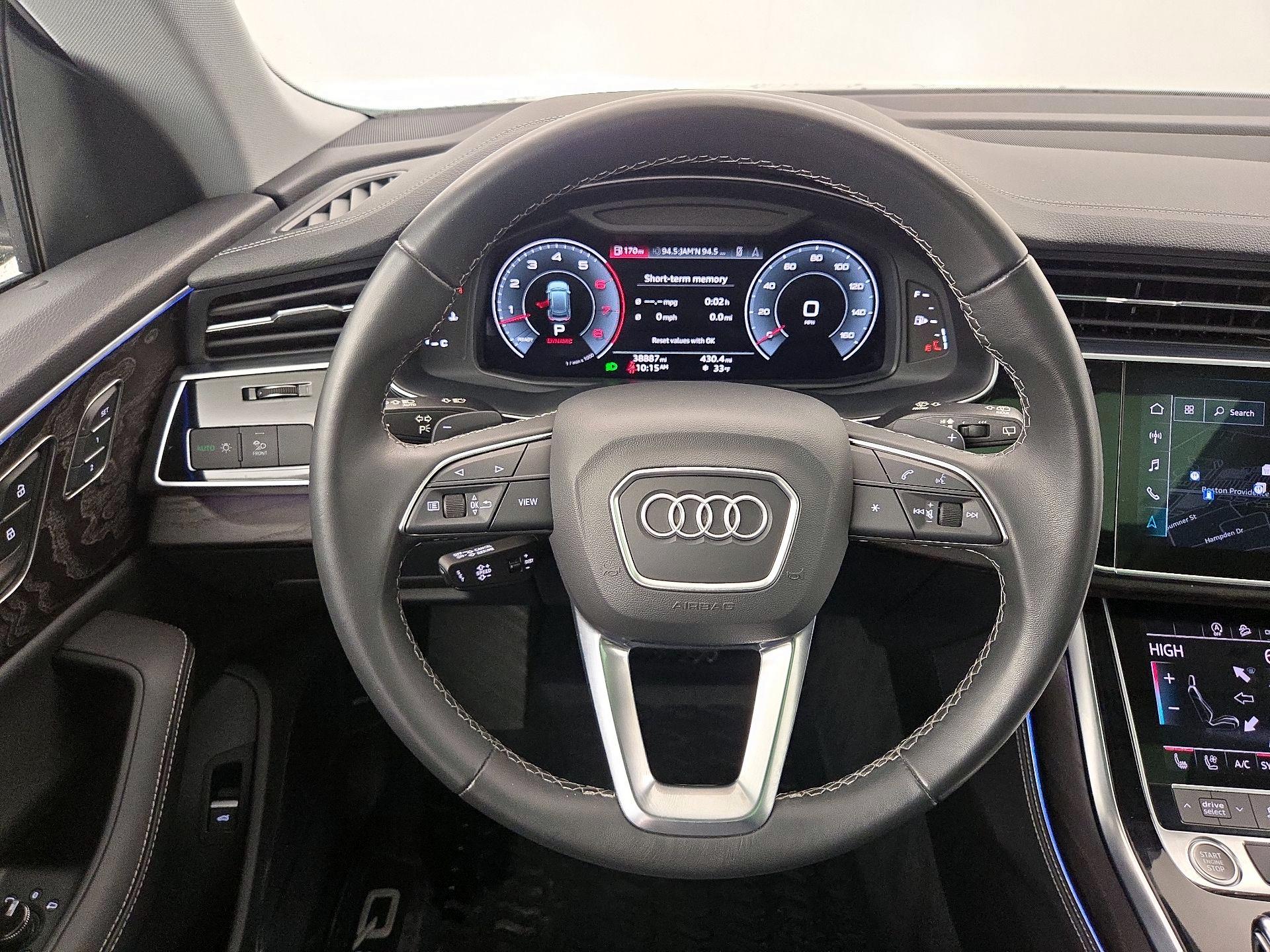 Thumbnail: 2023 Audi Q8 - 10