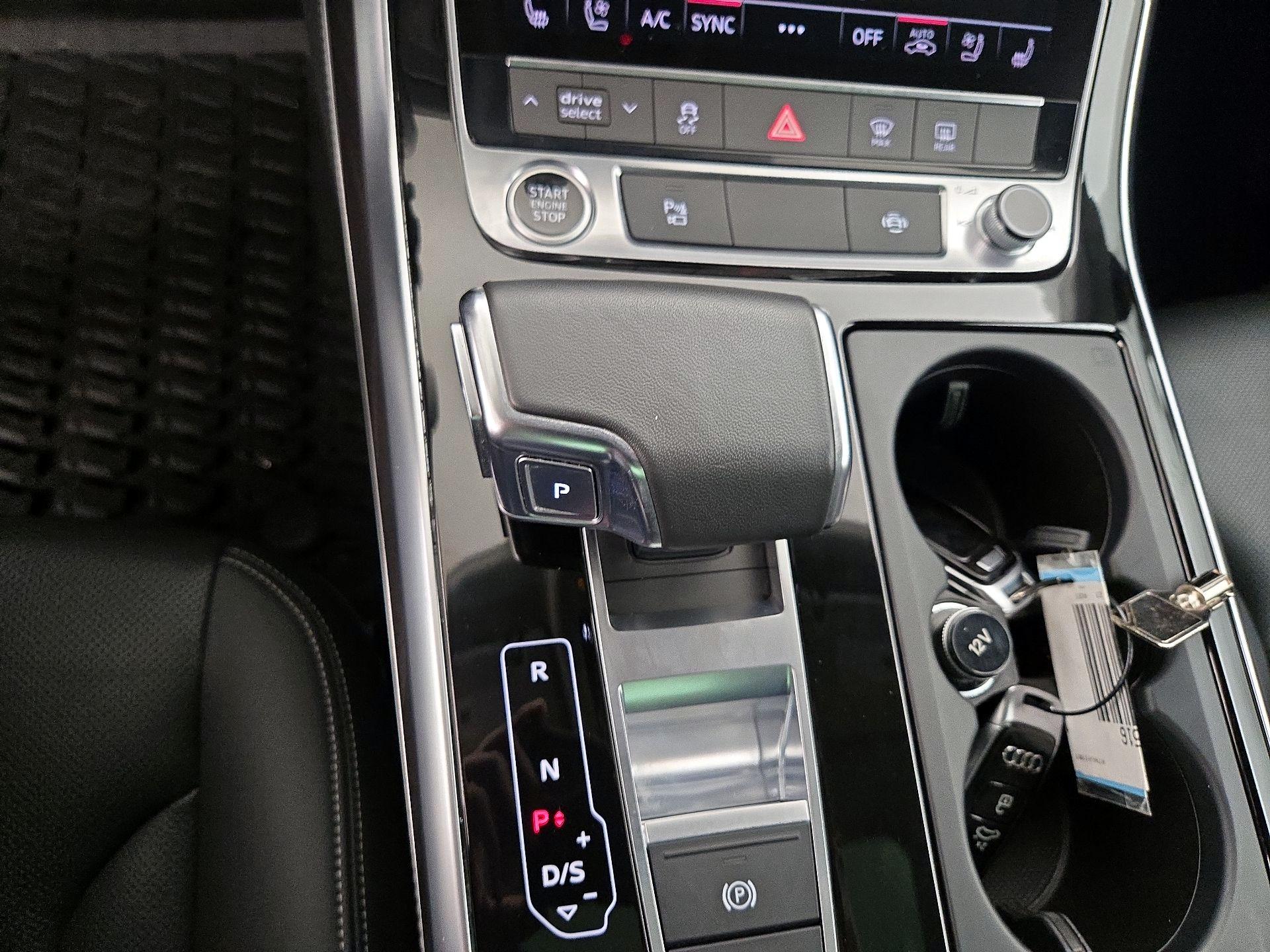 Thumbnail: 2023 Audi Q8 - 18