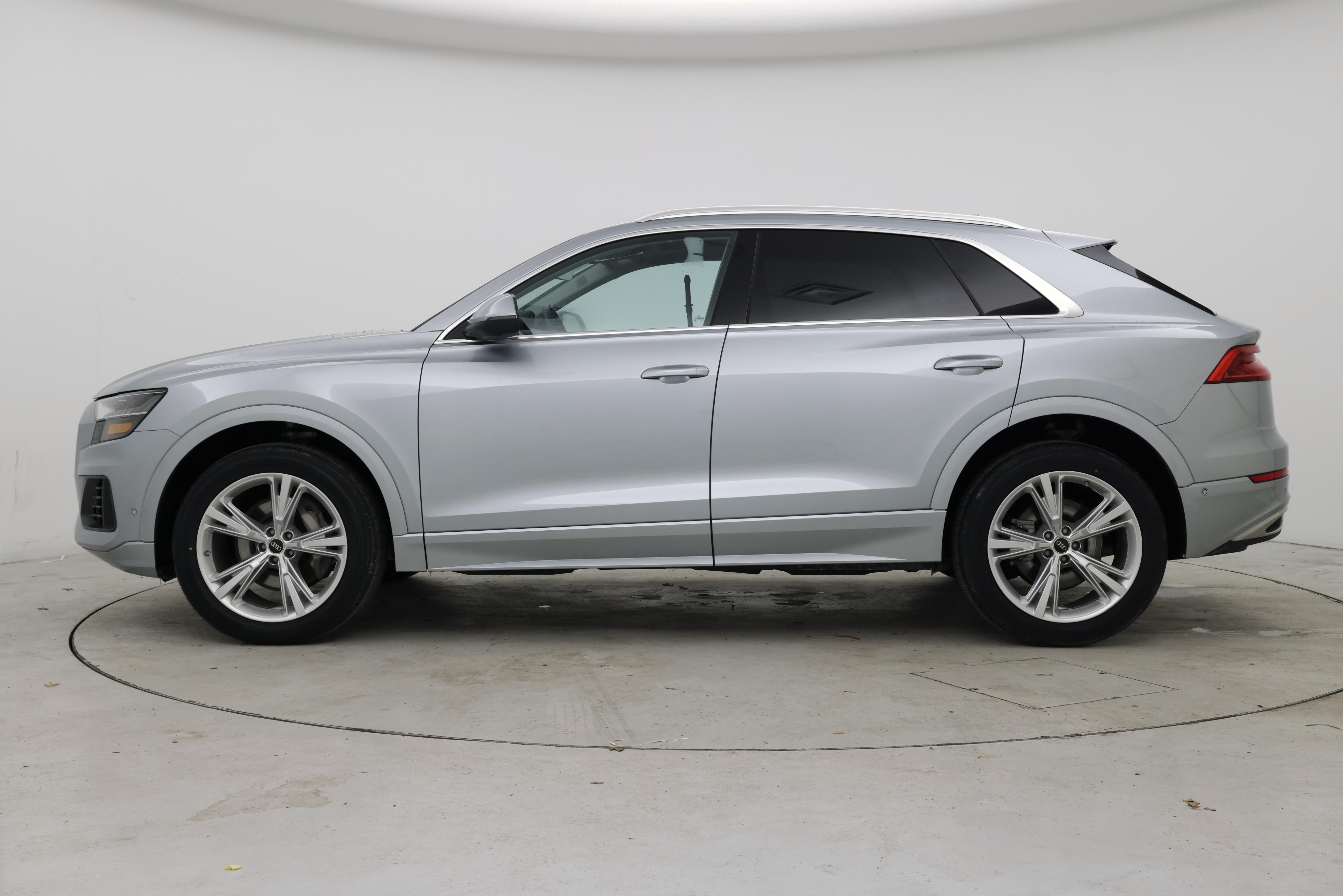 Thumbnail: 2023 Audi Q8 - 3