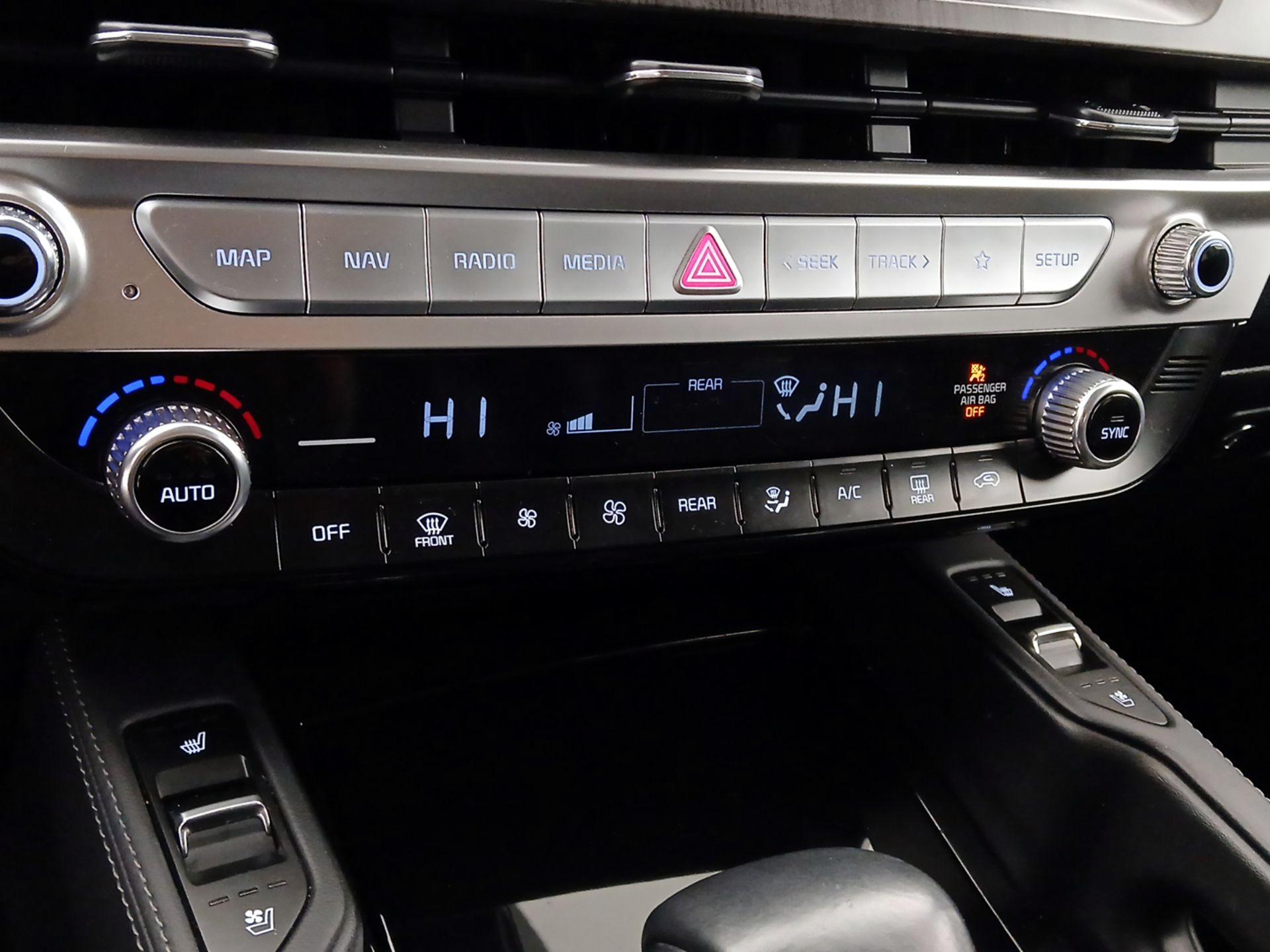 Thumbnail: 2023 Kia Telluride - 17