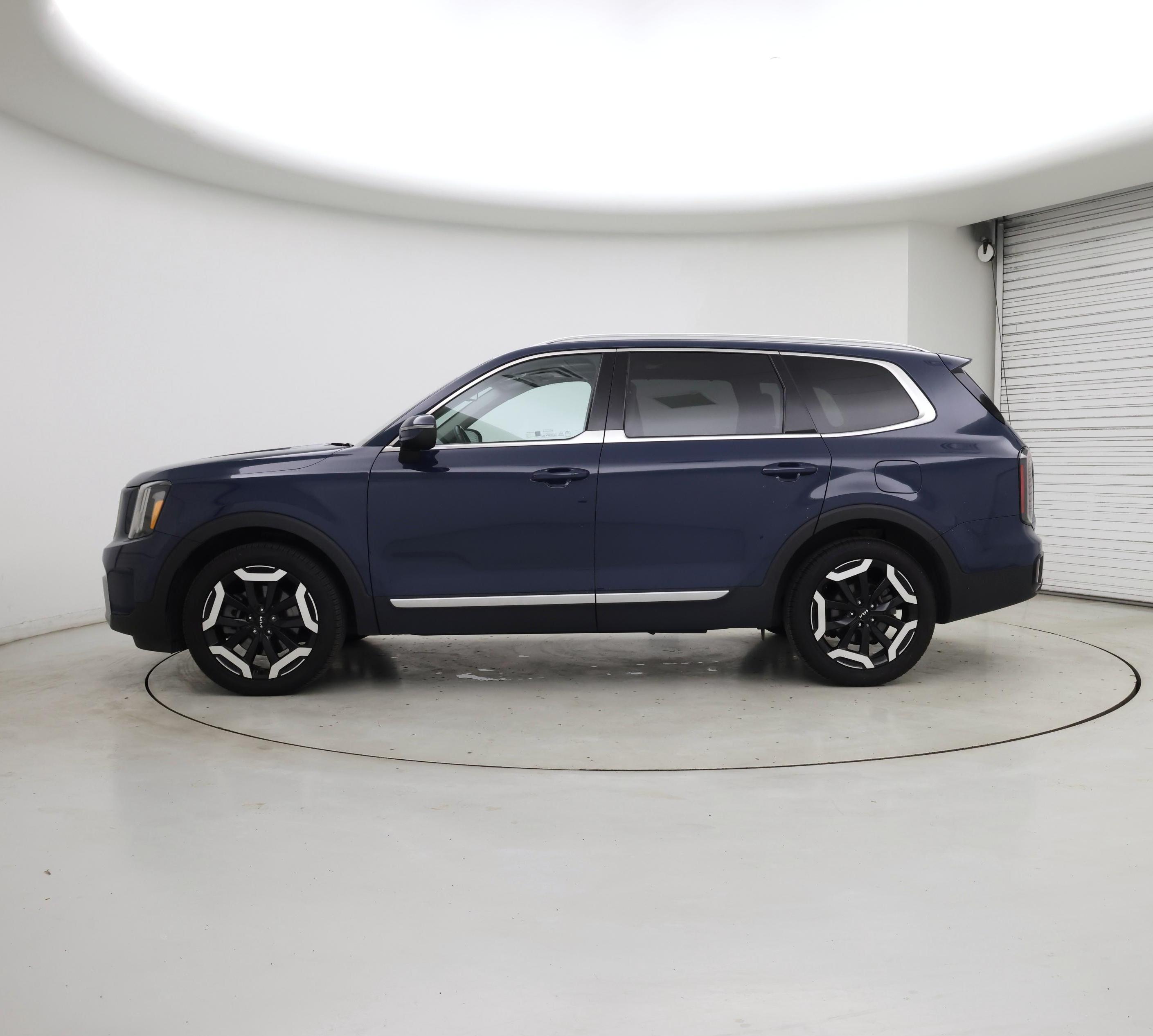 Thumbnail: 2023 Kia Telluride - 3