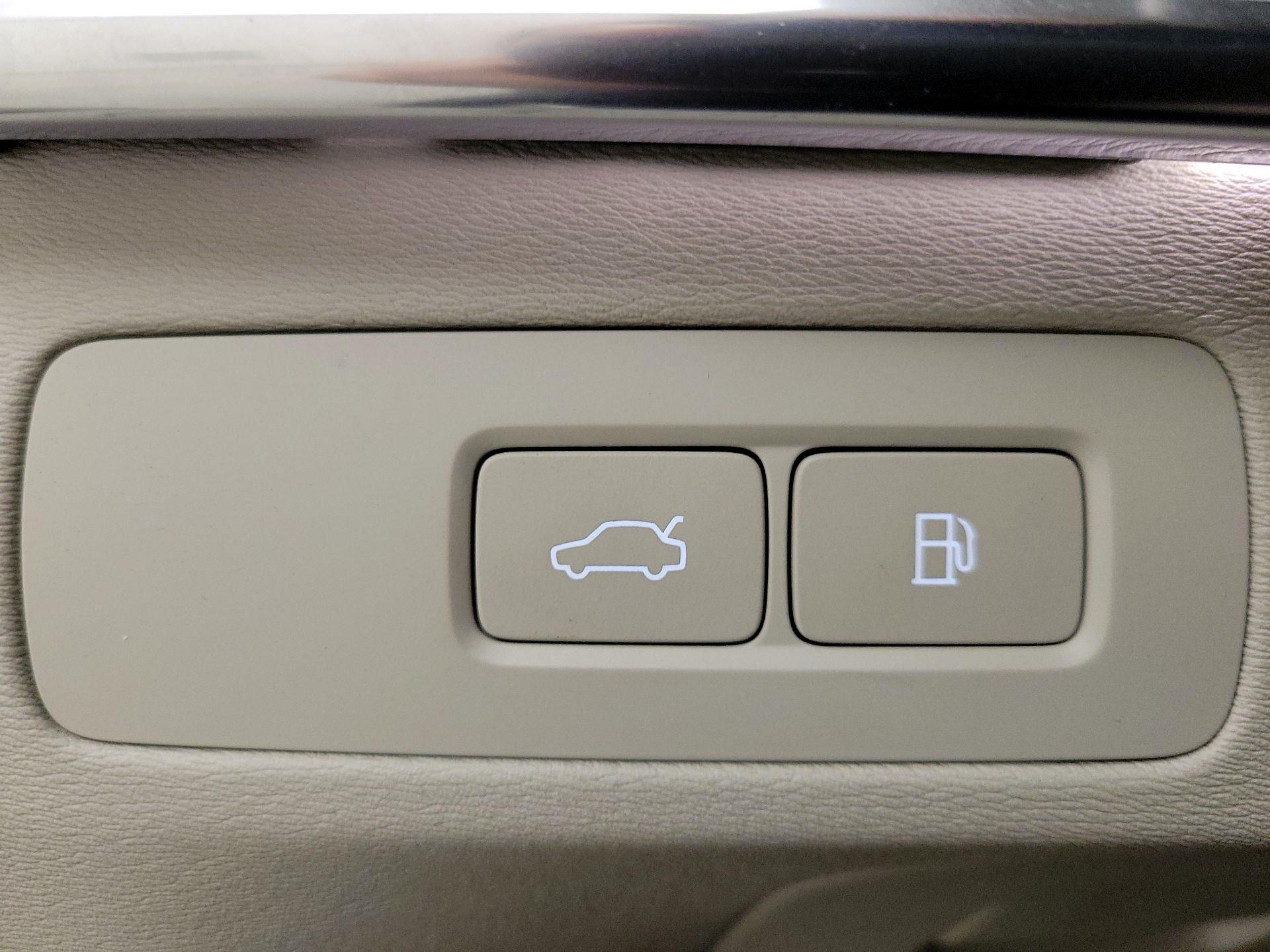 Thumbnail: 2024 Volvo XC90 - 13