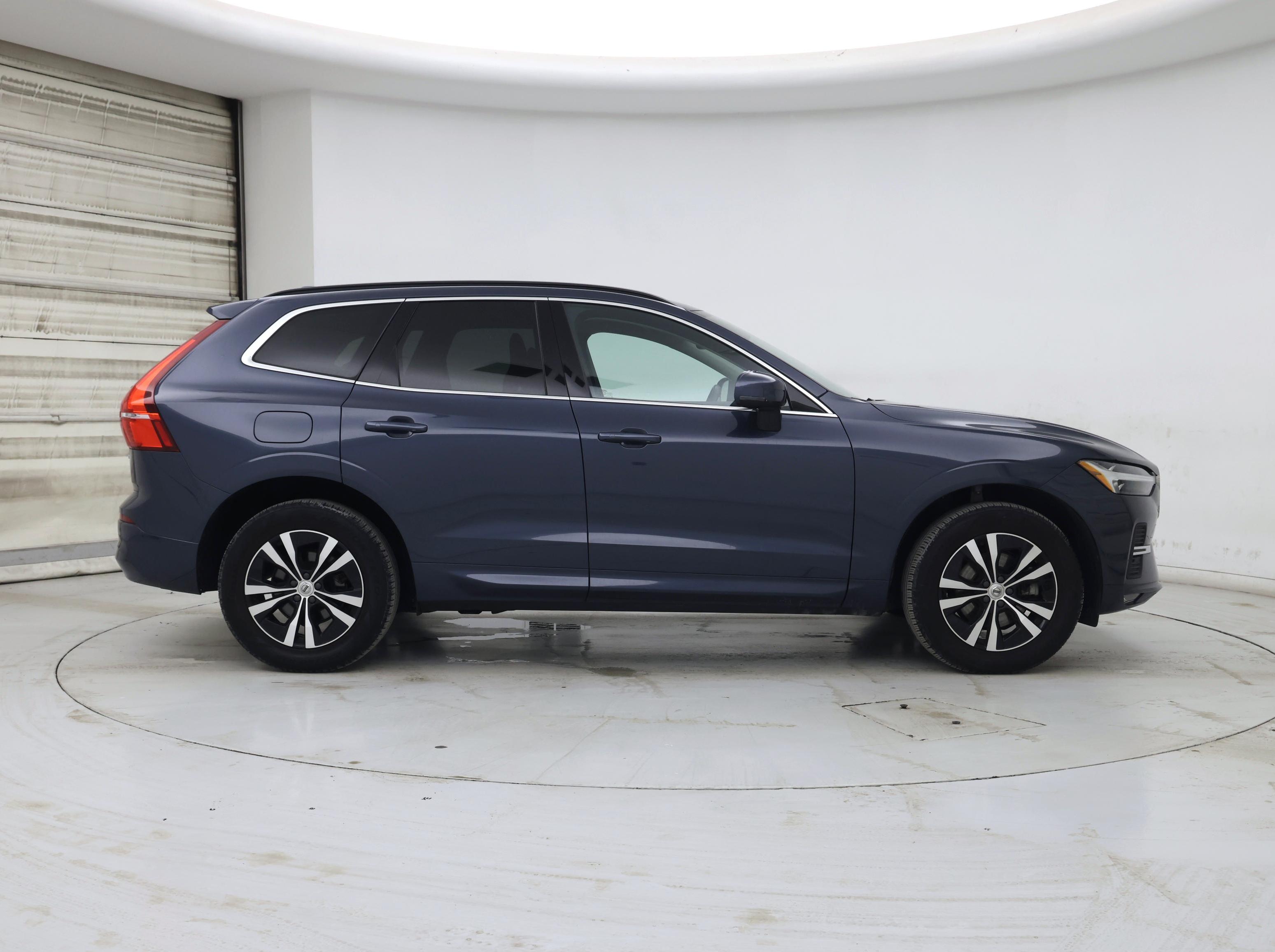 Thumbnail: 2023 Volvo XC60 - 7