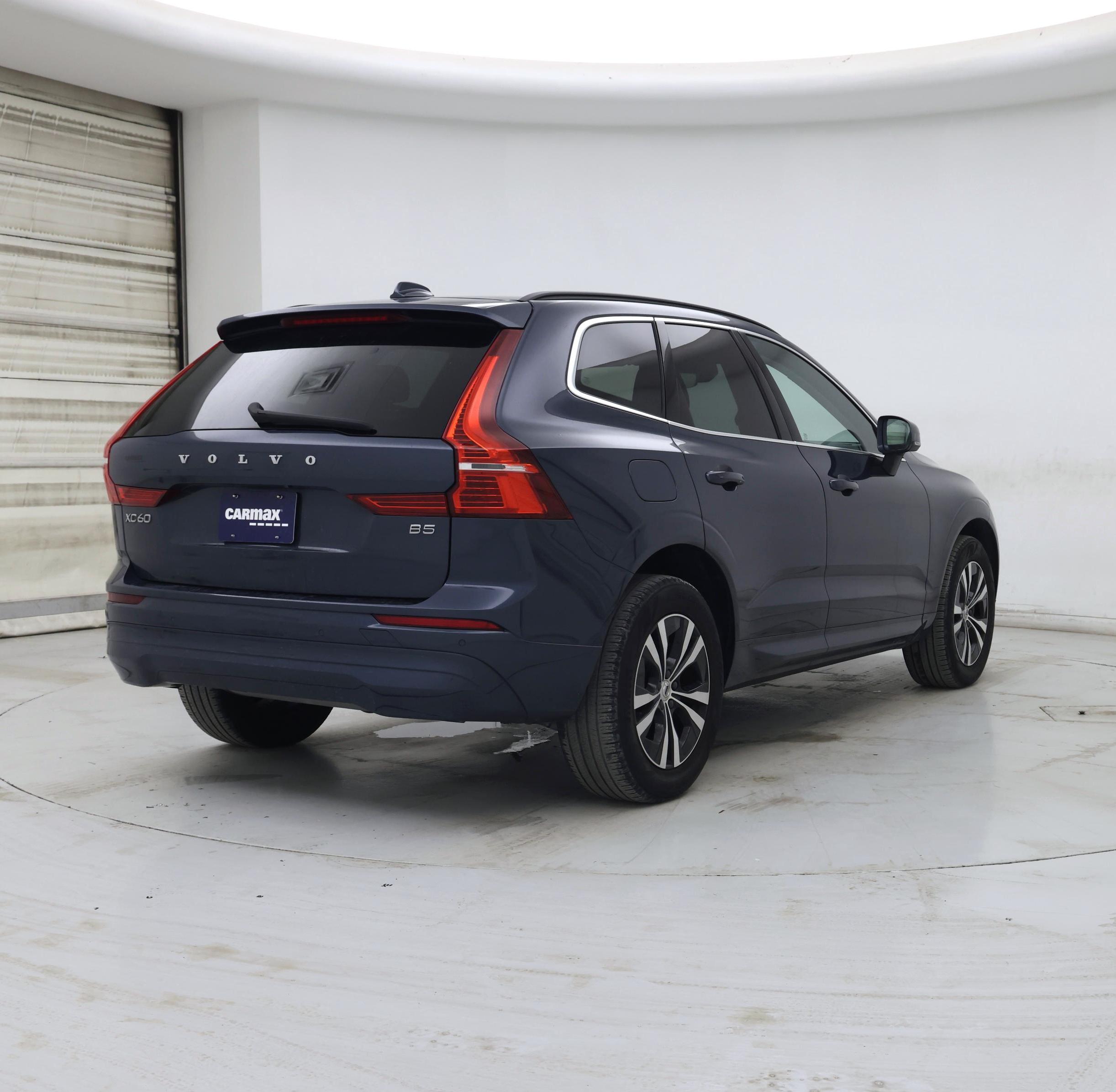 Thumbnail: 2023 Volvo XC60 - 8