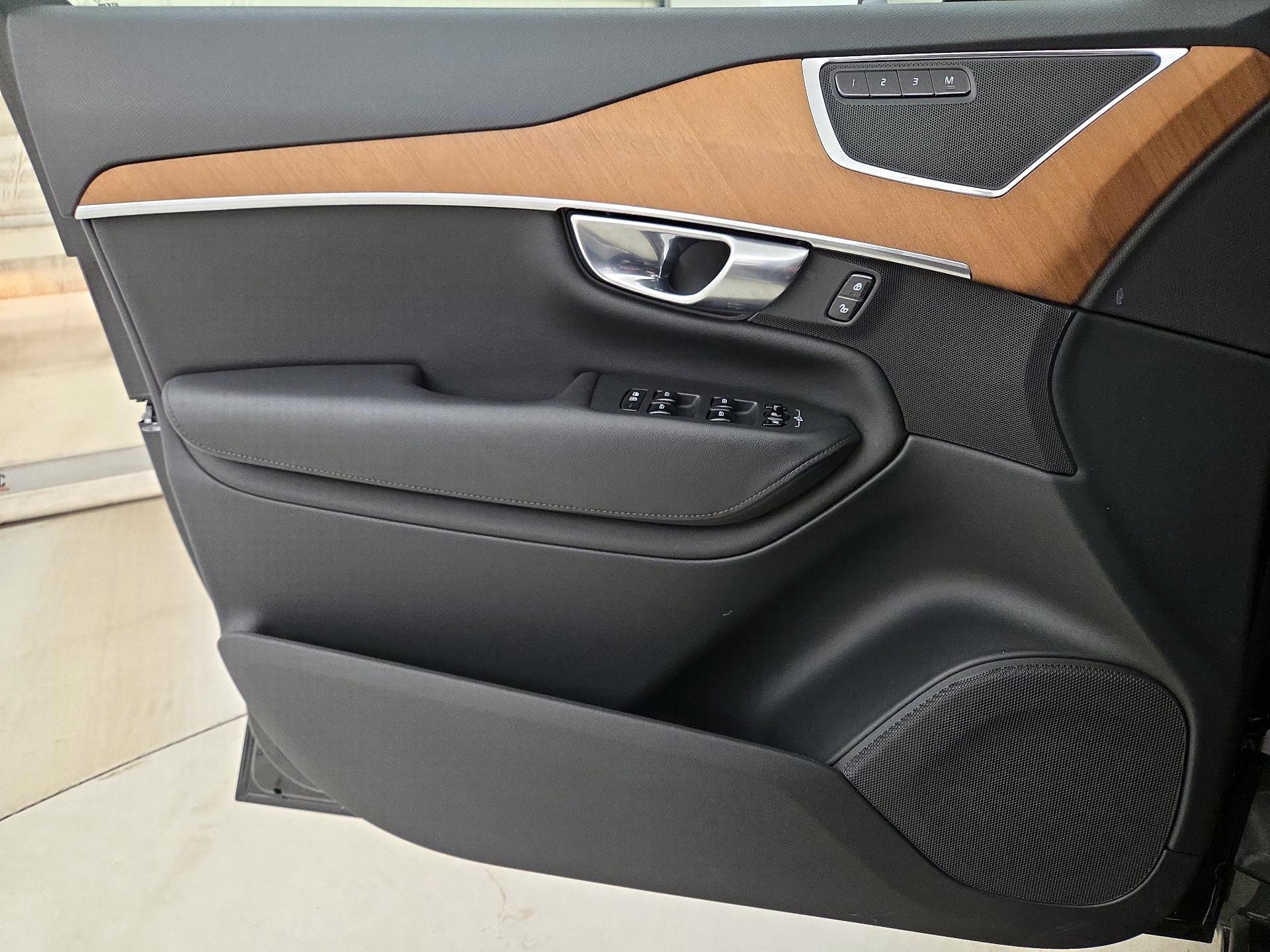 Thumbnail: 2023 Volvo XC90 - 12