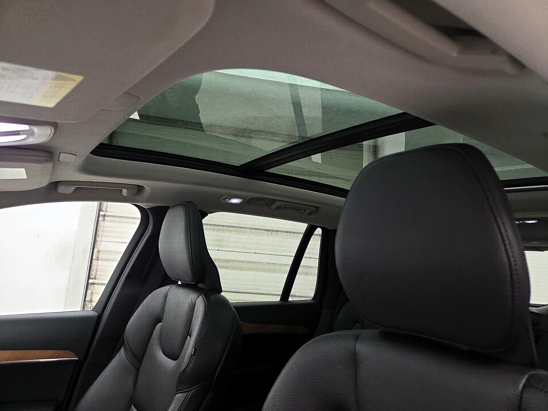 Thumbnail: 2023 Volvo XC90 - 19