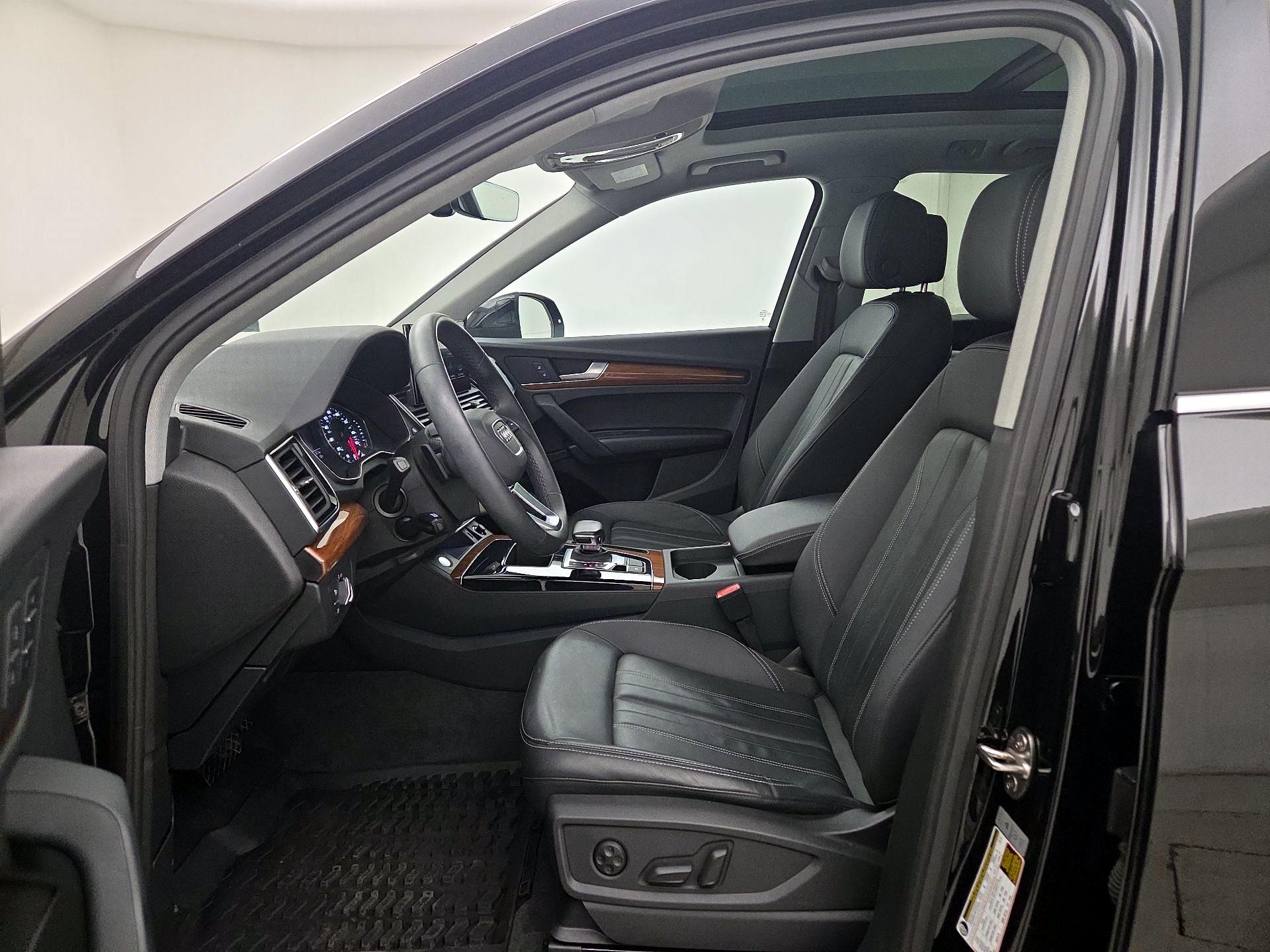 Thumbnail: 2023 Audi Q5 - 11