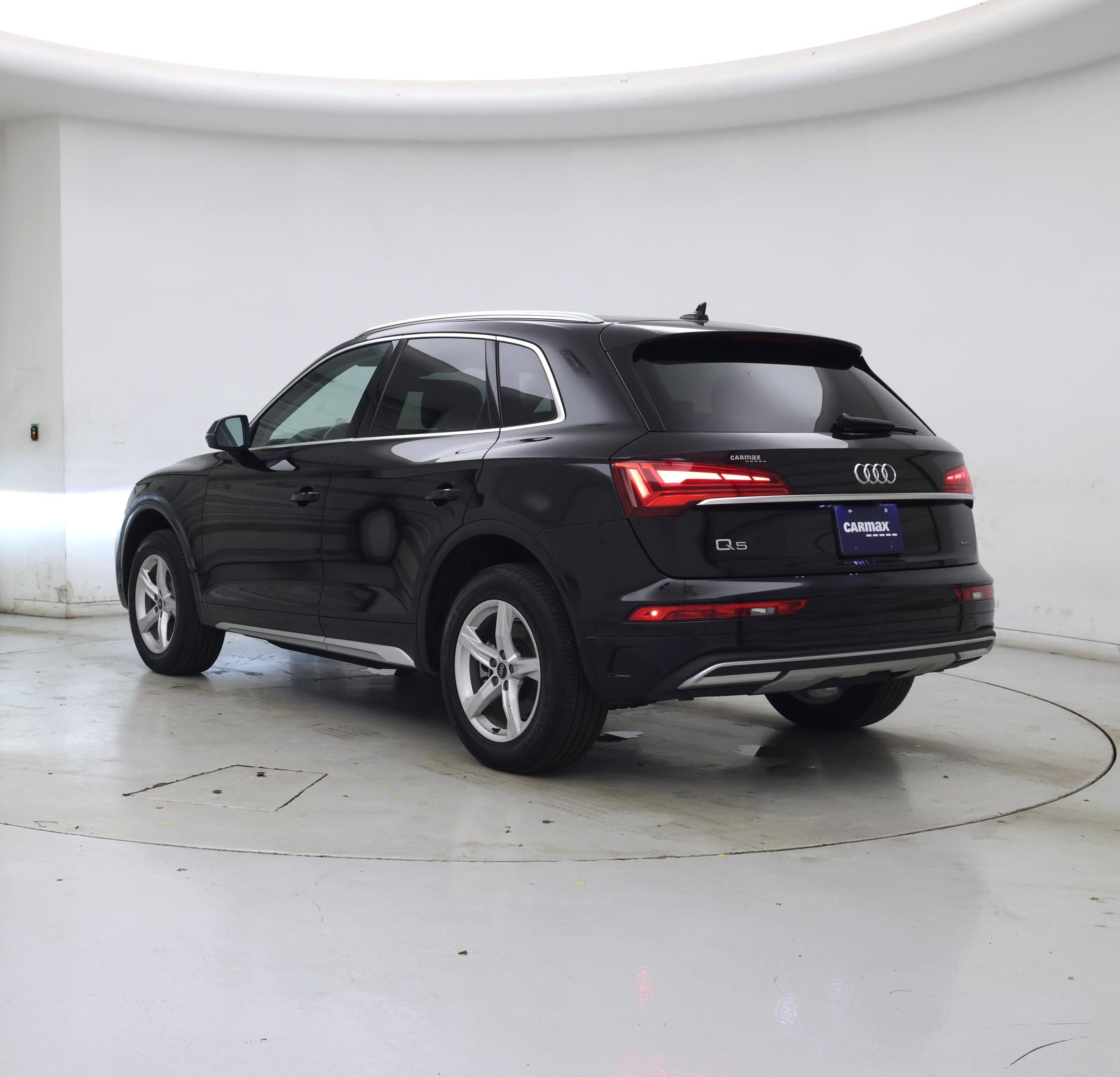 Thumbnail: 2023 Audi Q5 - 2
