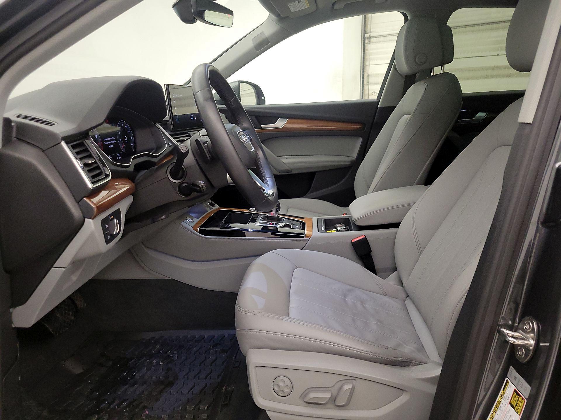 Thumbnail: 2022 Audi Q5 - 11