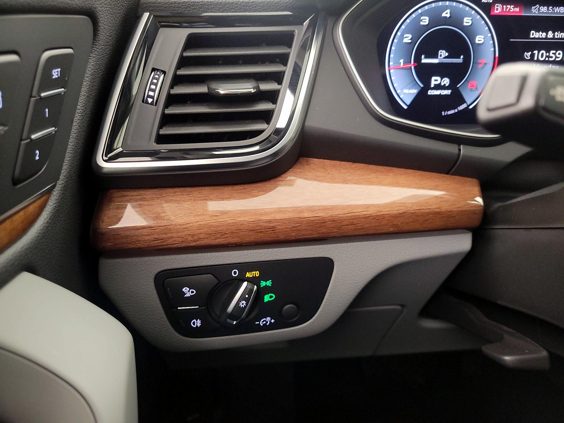 Thumbnail: 2022 Audi Q5 - 13