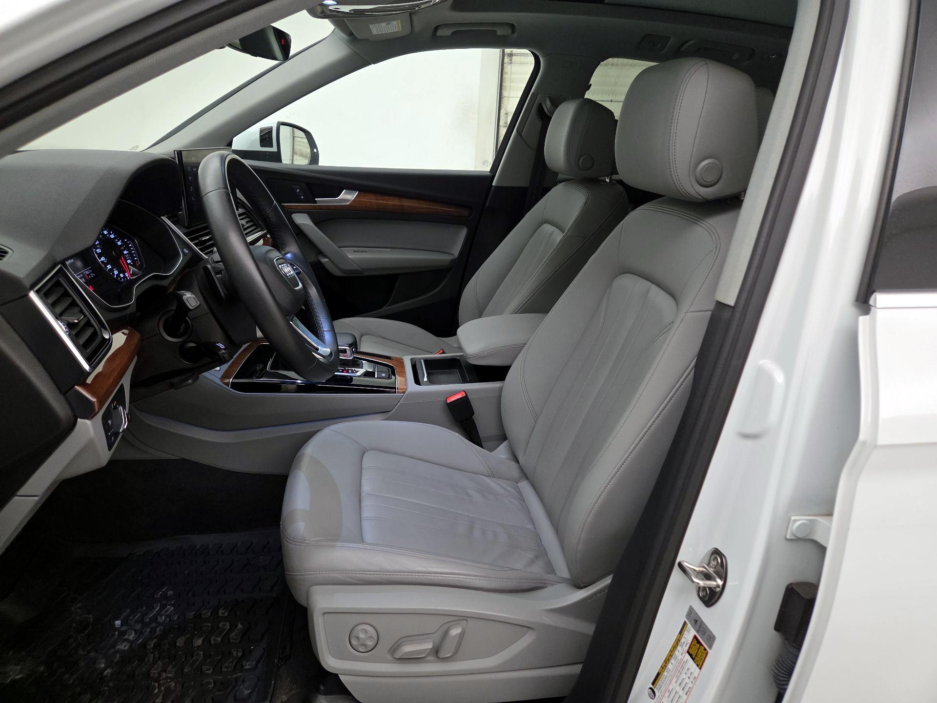 Thumbnail: 2022 Audi Q5 - 11