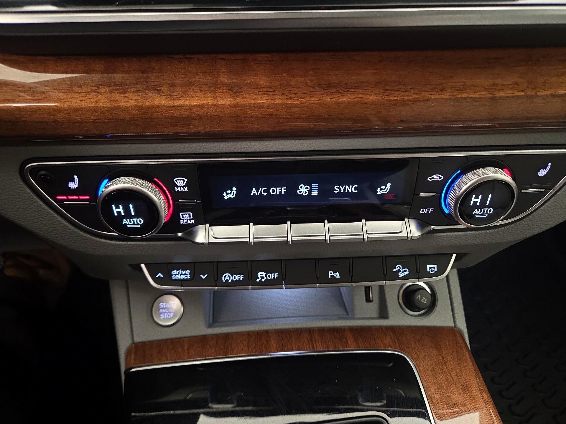 Thumbnail: 2022 Audi Q5 - 16