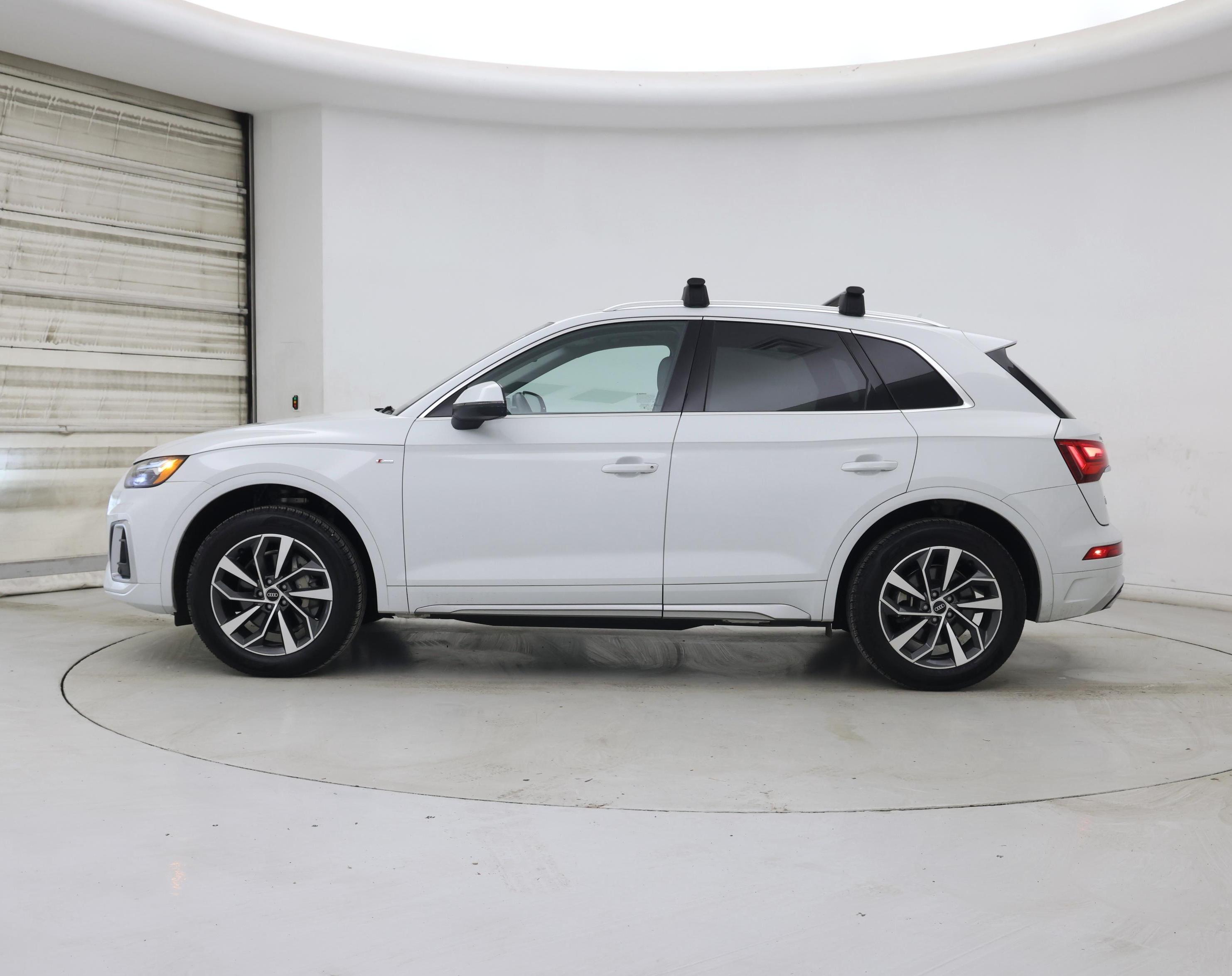 Thumbnail: 2022 Audi Q5 - 3