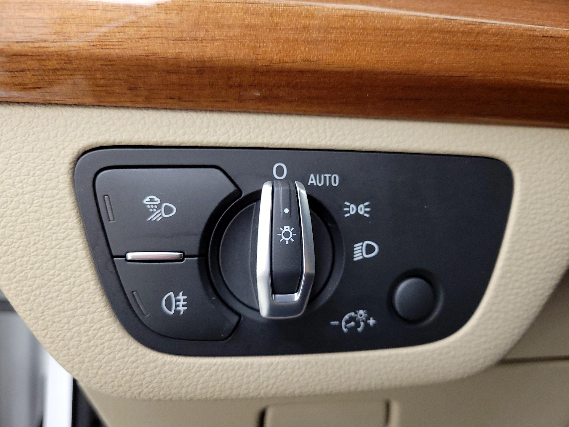 Thumbnail: 2022 Audi Q5 - 13