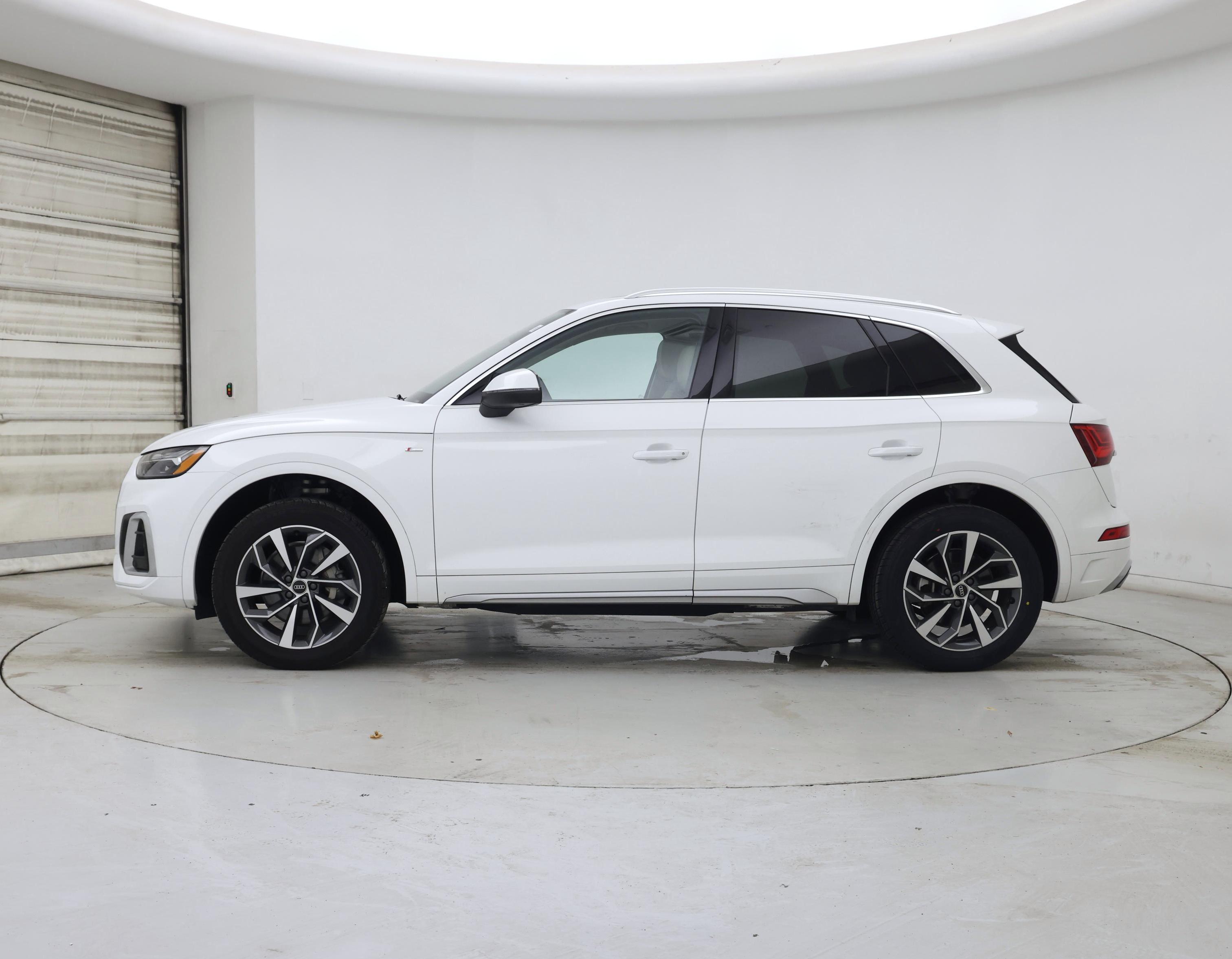 Thumbnail: 2022 Audi Q5 - 3