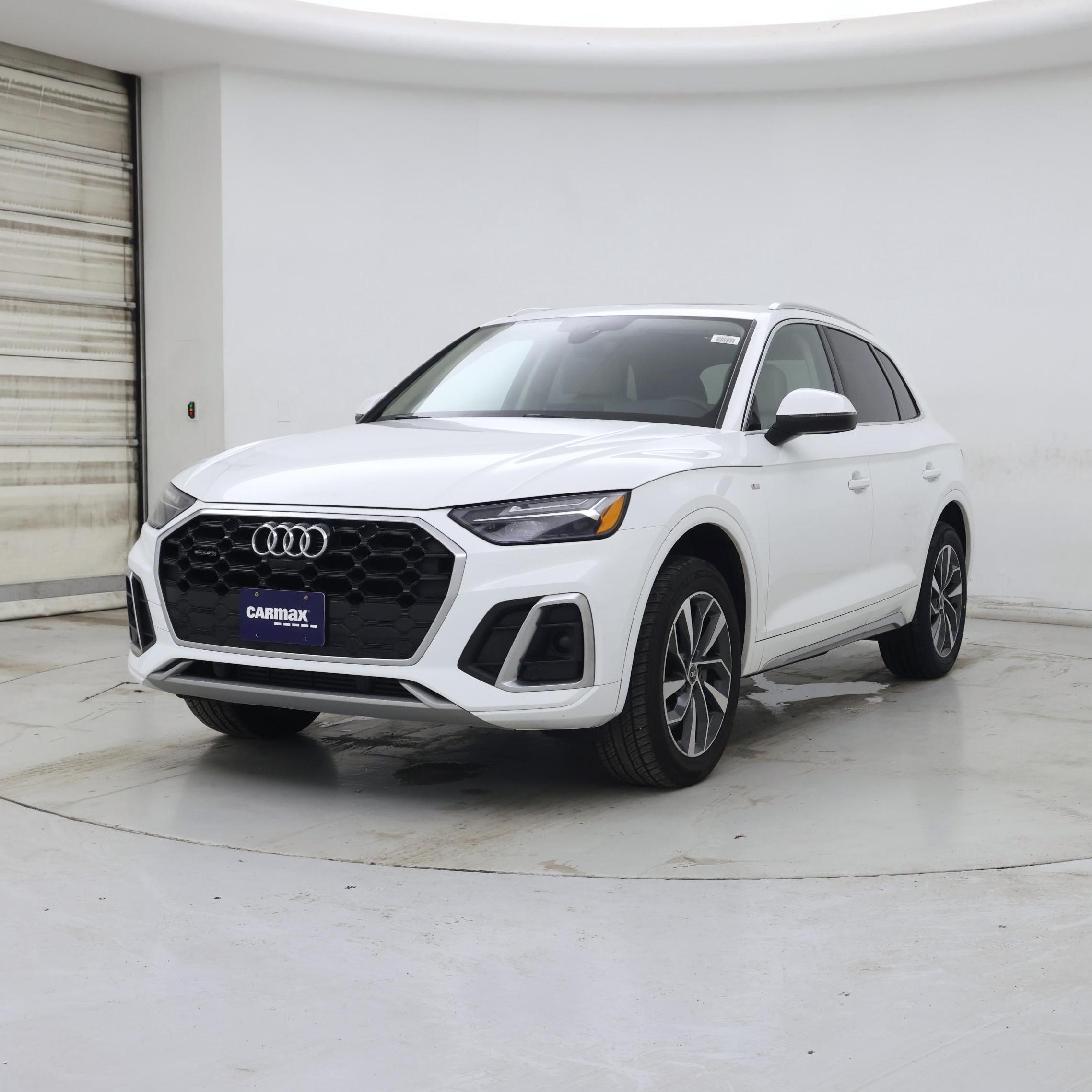 Thumbnail: 2022 Audi Q5 - 4