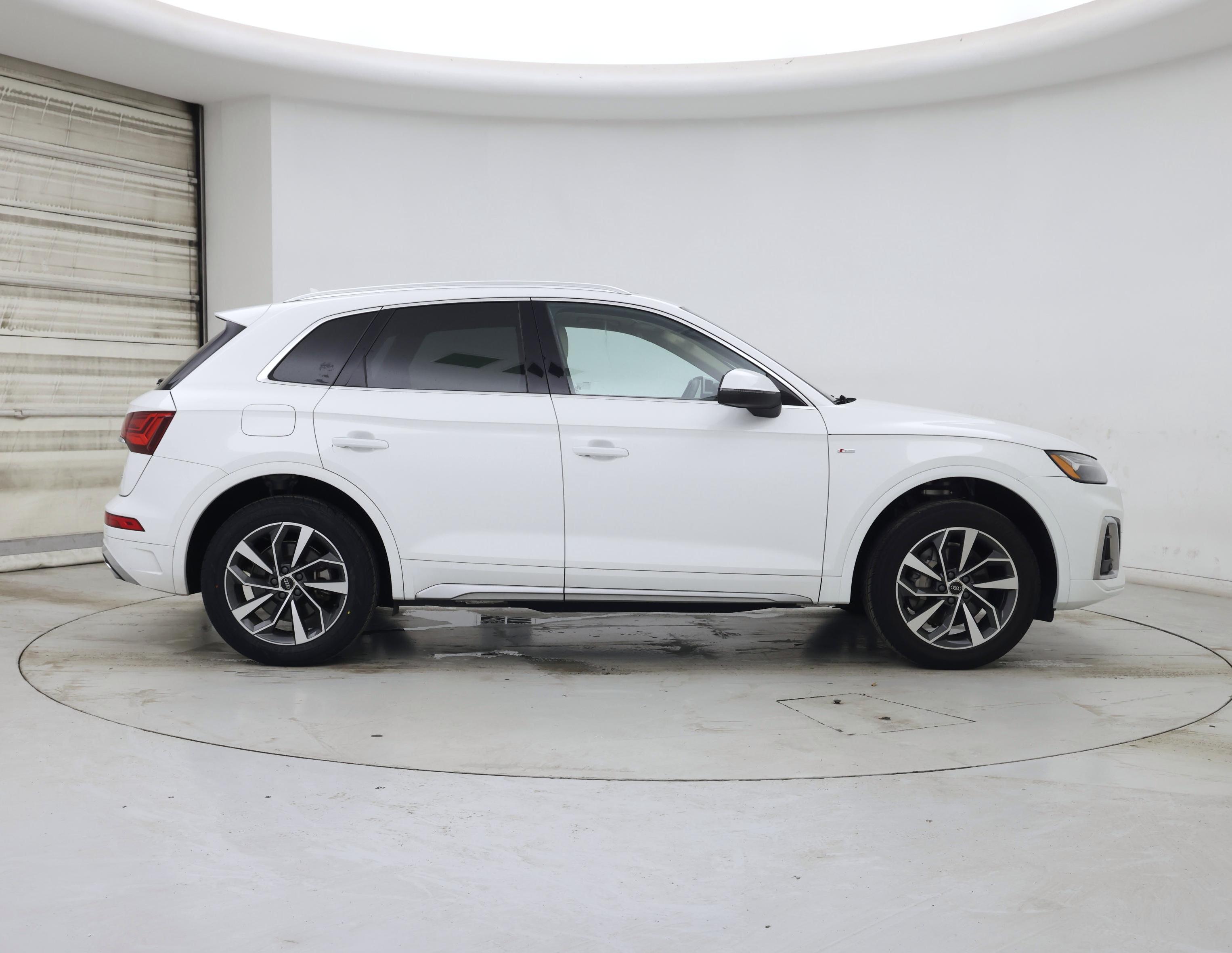 Thumbnail: 2022 Audi Q5 - 7