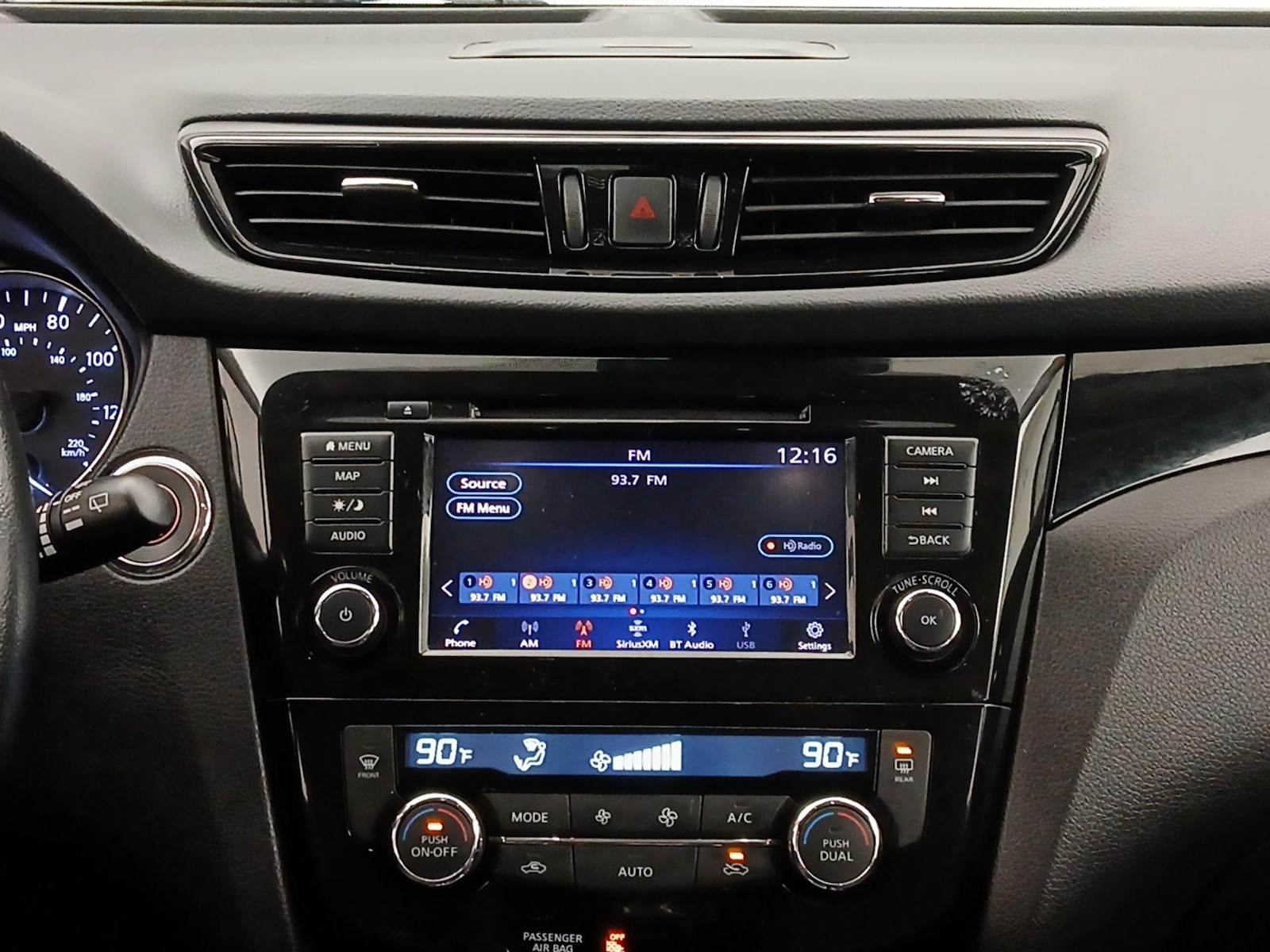 2022 Nissan Rogue Sport SL - Photo 17