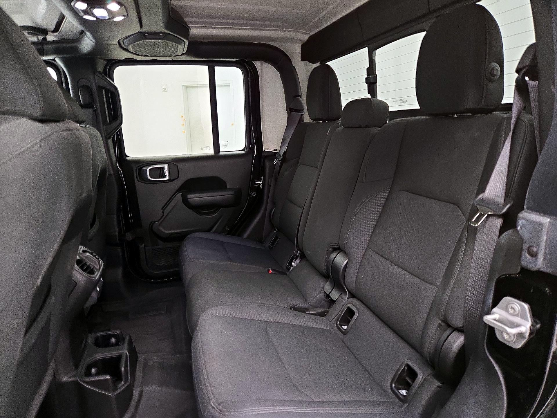 Thumbnail: 2022 Jeep Gladiator - 19