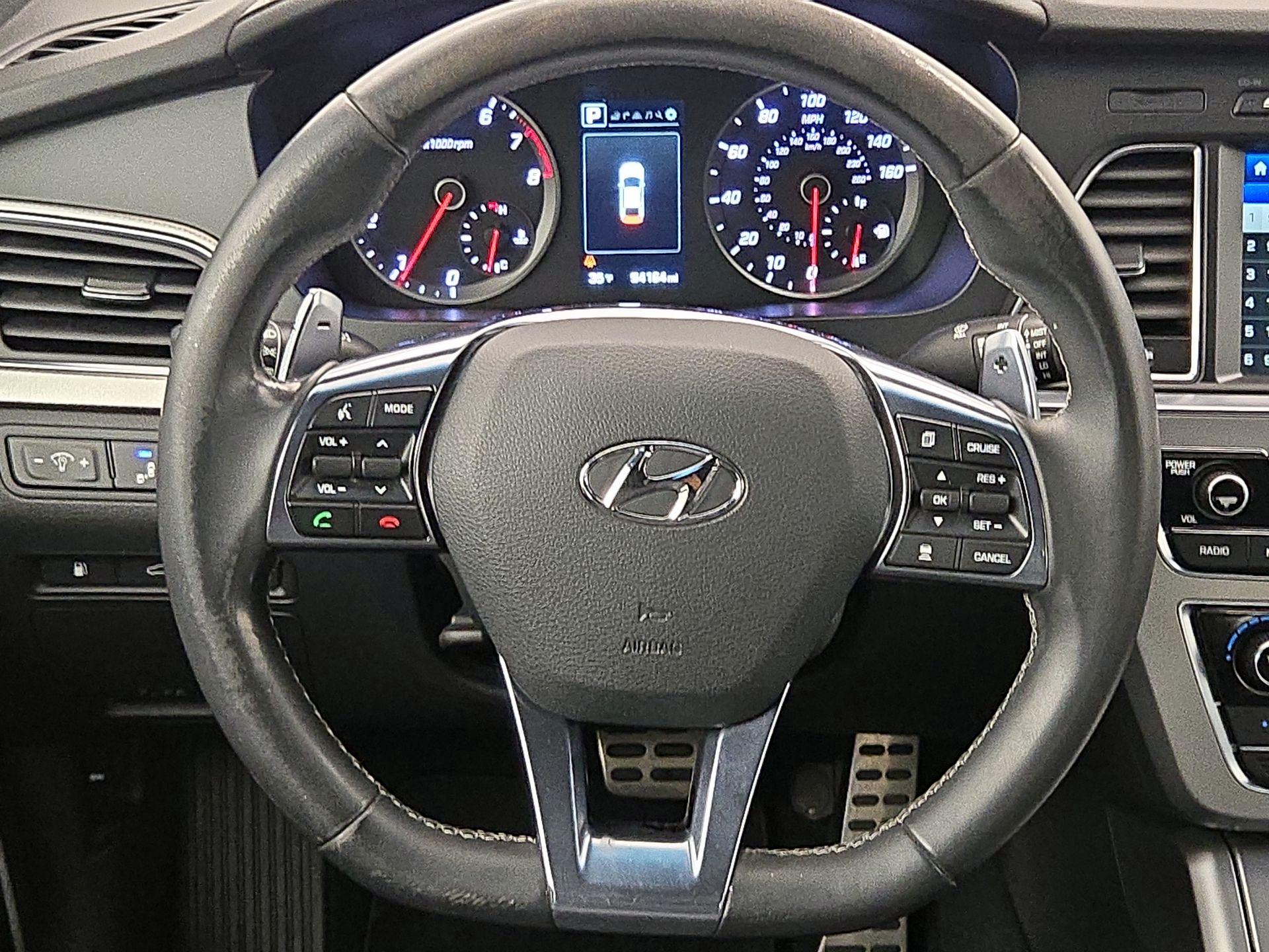 Thumbnail: 2015 Hyundai Sonata - 10