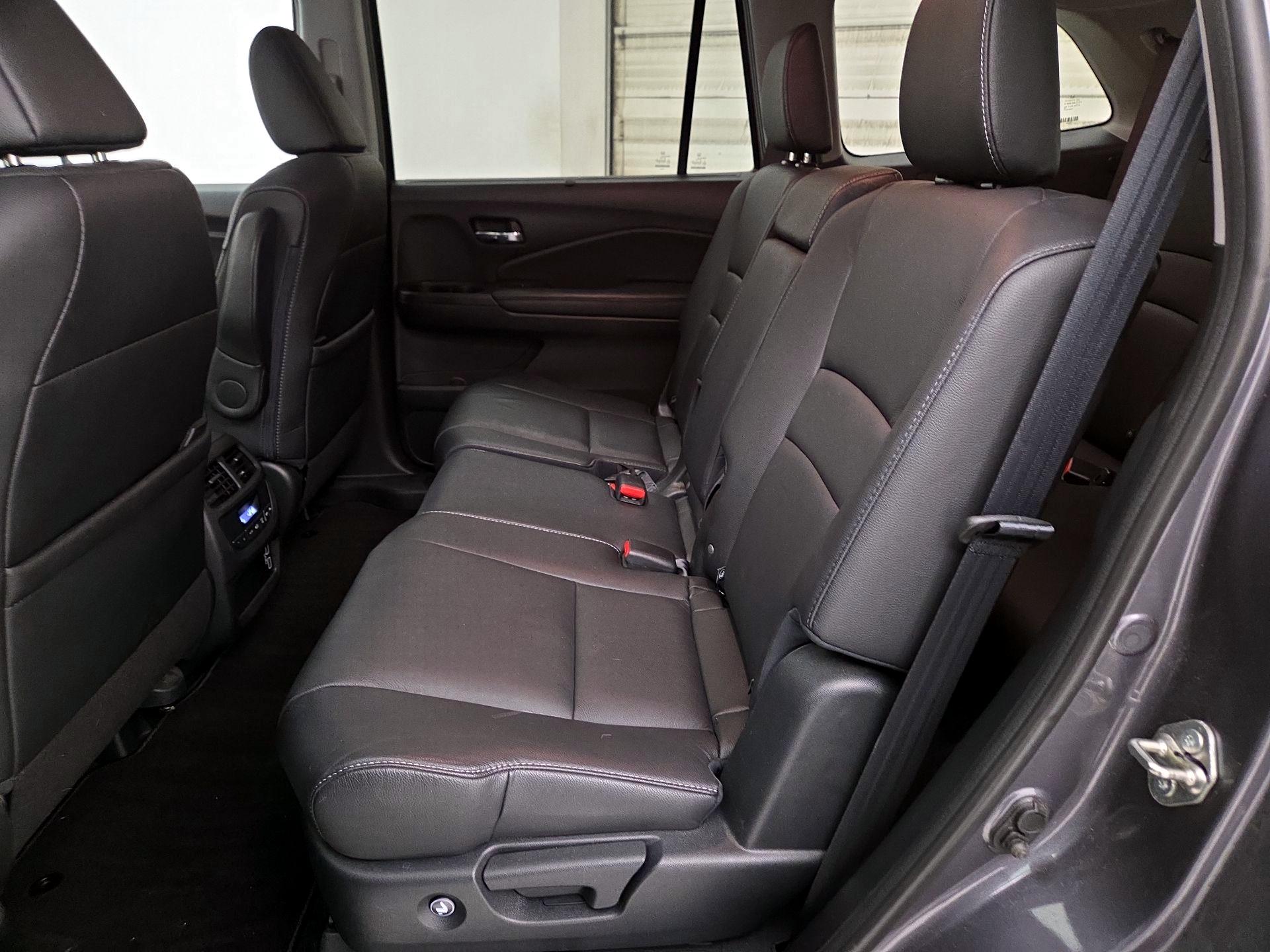 Thumbnail: 2019 Honda Pilot - 20