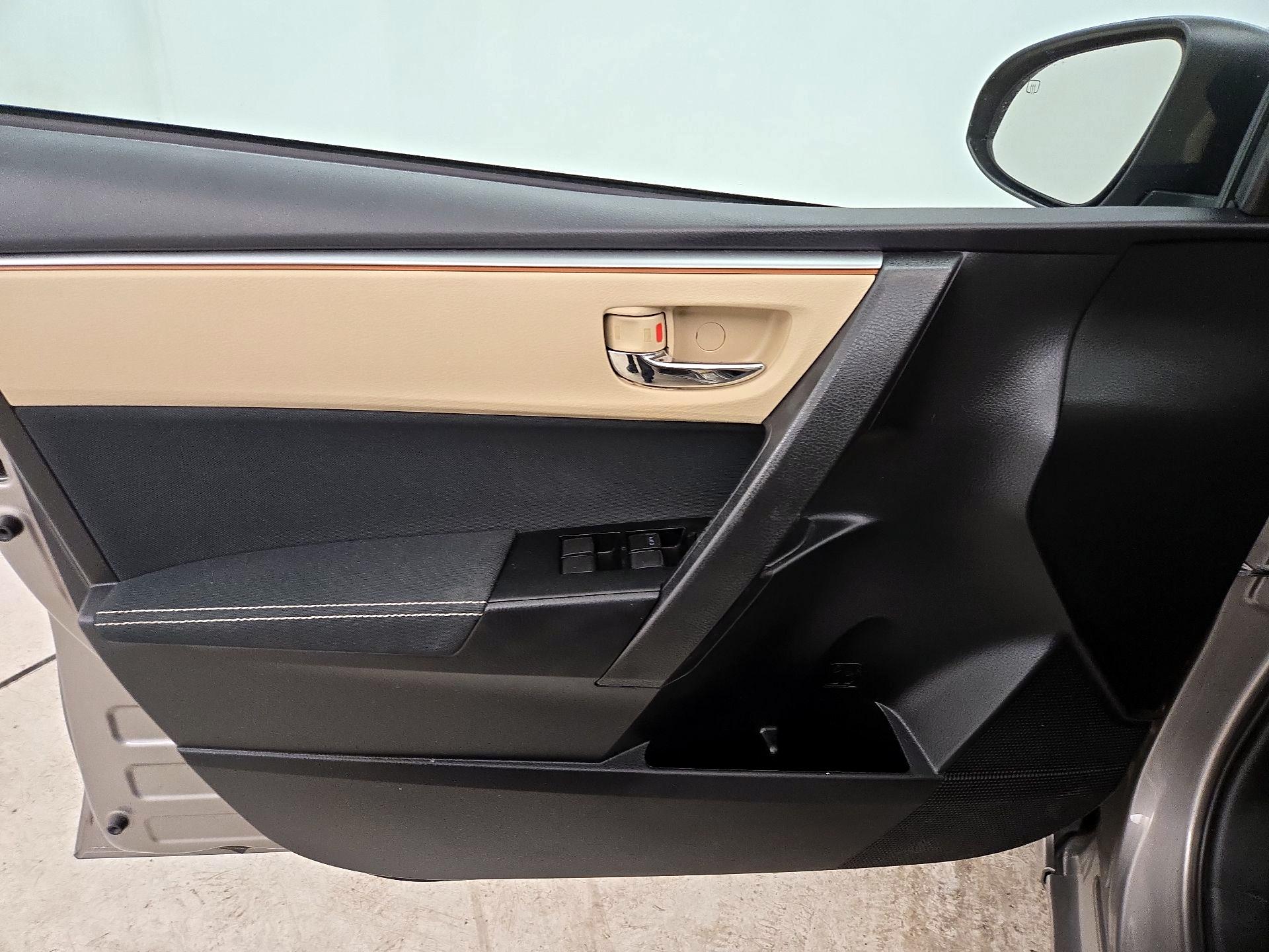 Thumbnail: 2016 Toyota Corolla - 12