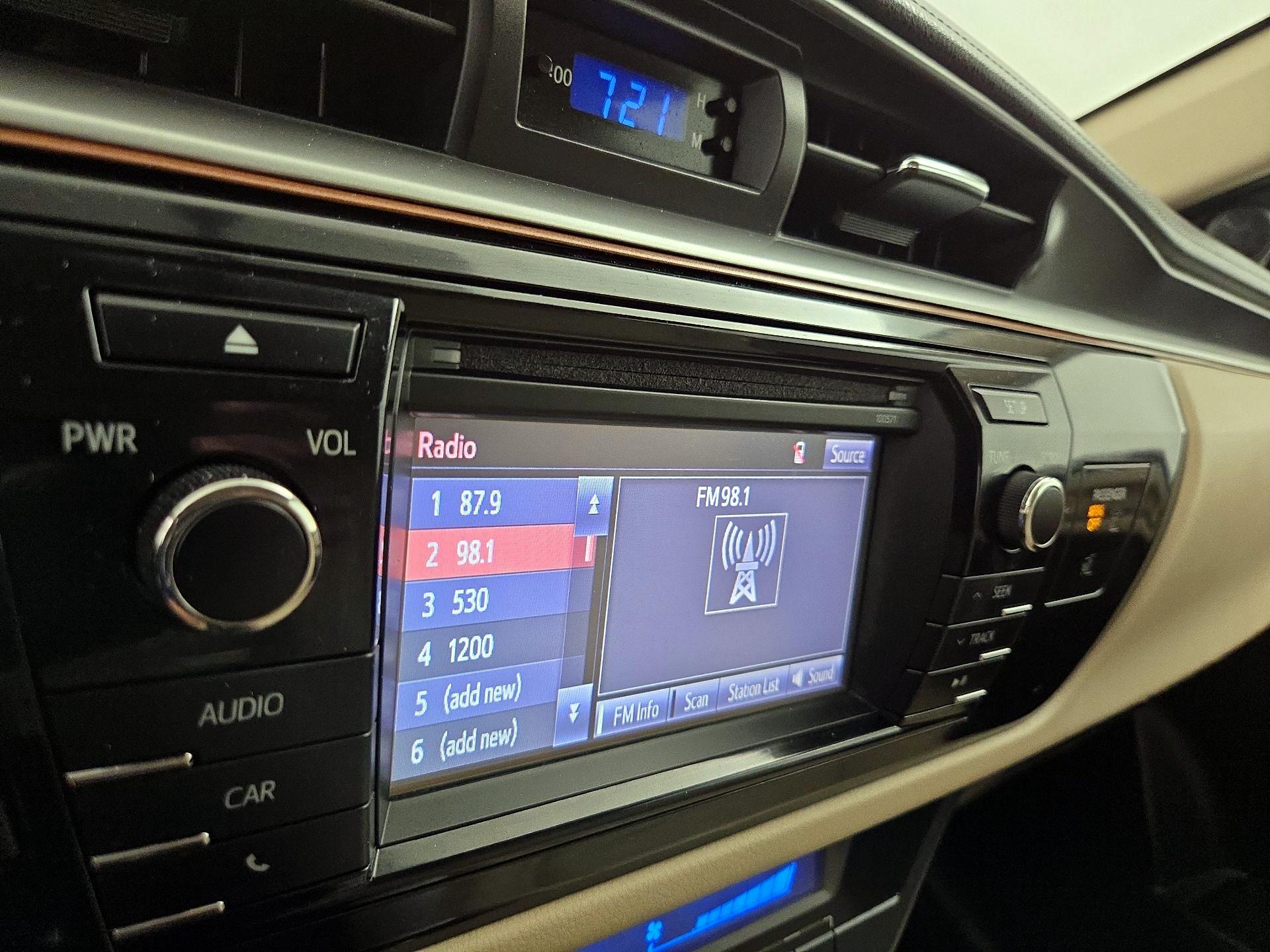 Thumbnail: 2016 Toyota Corolla - 15