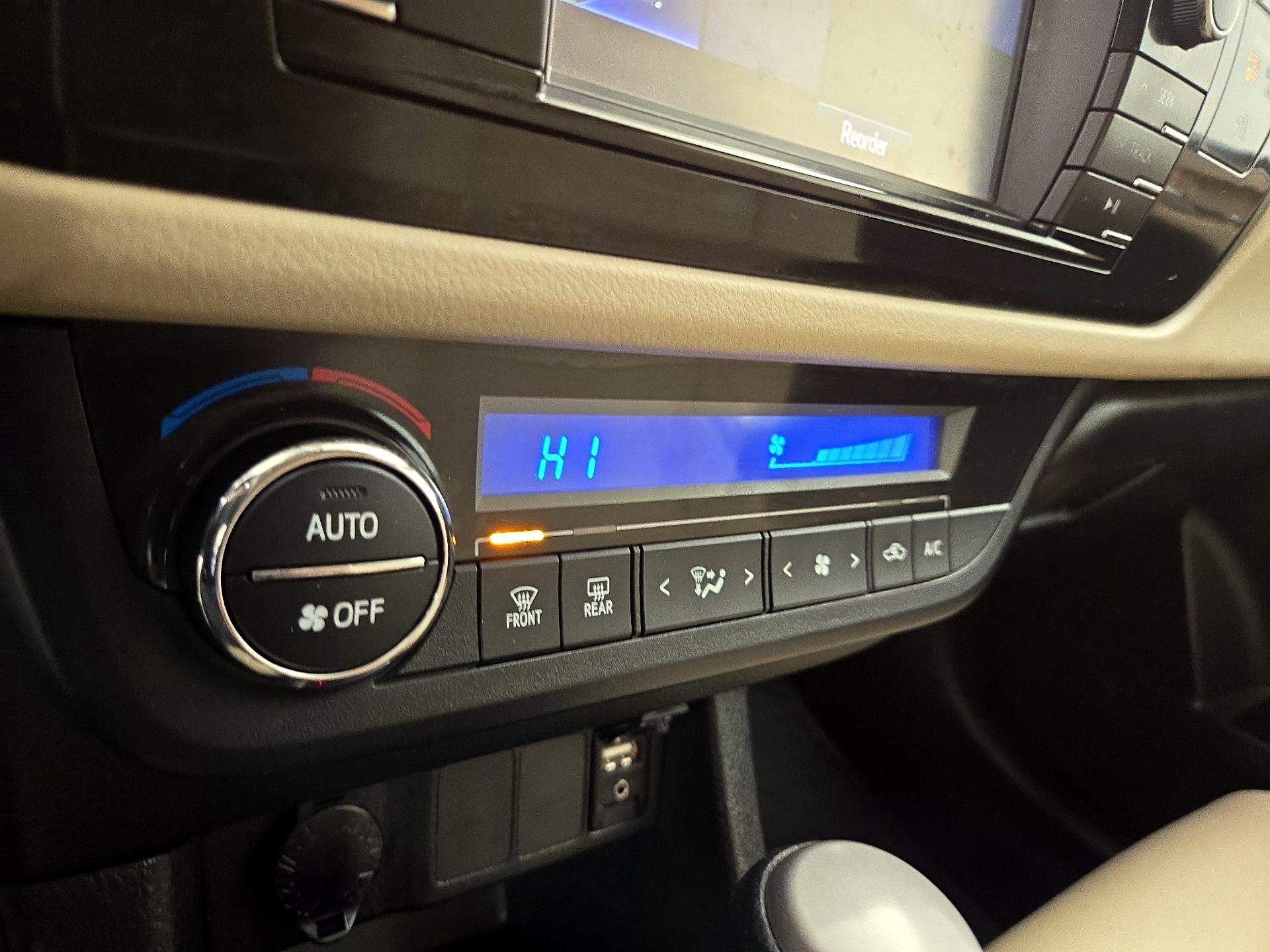 Thumbnail: 2016 Toyota Corolla - 16