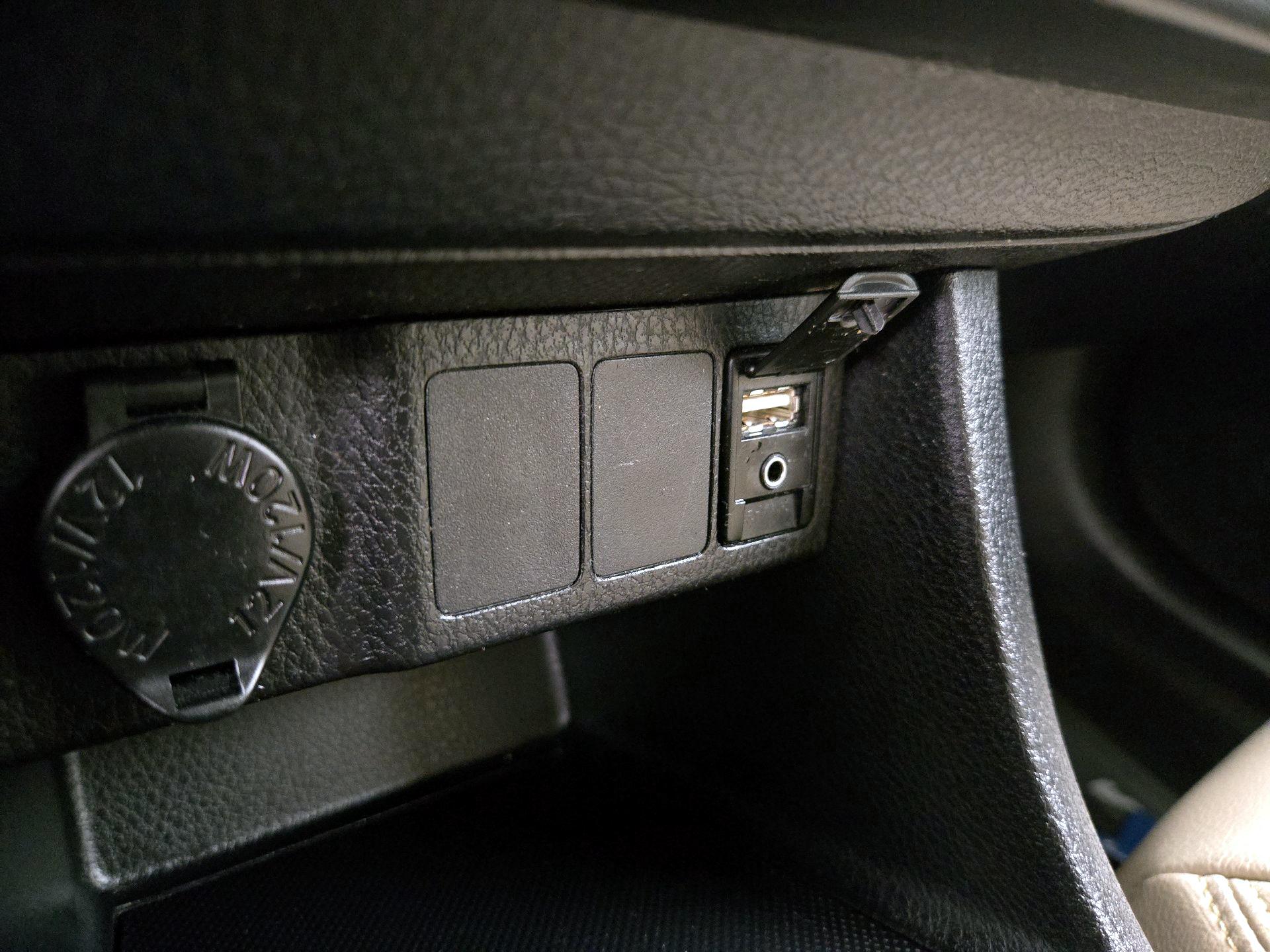 Thumbnail: 2016 Toyota Corolla - 18