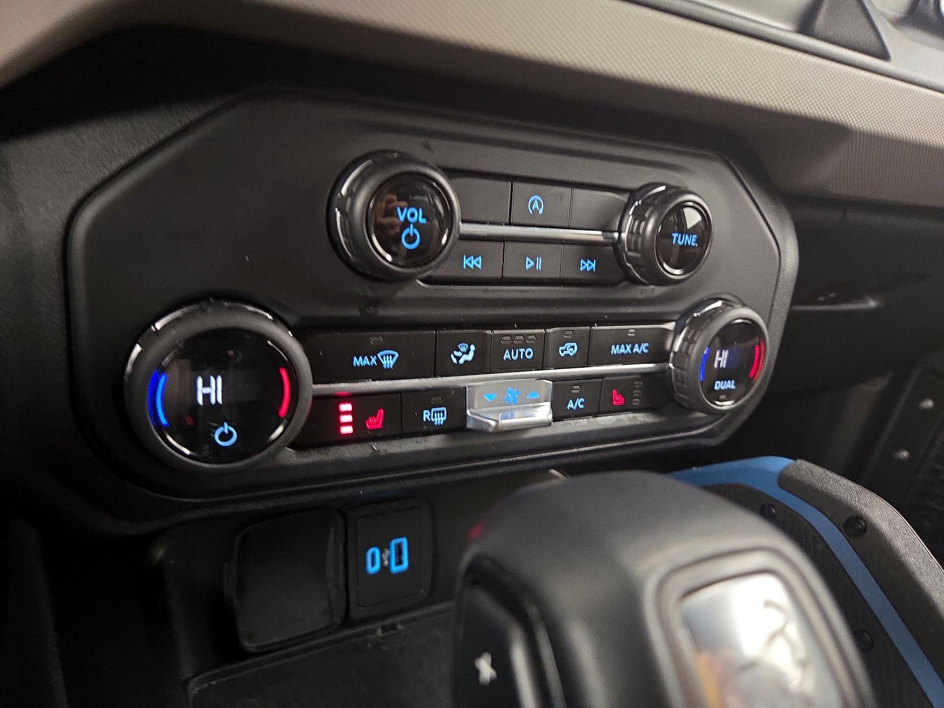 Thumbnail: 2023 Ford Bronco - 17