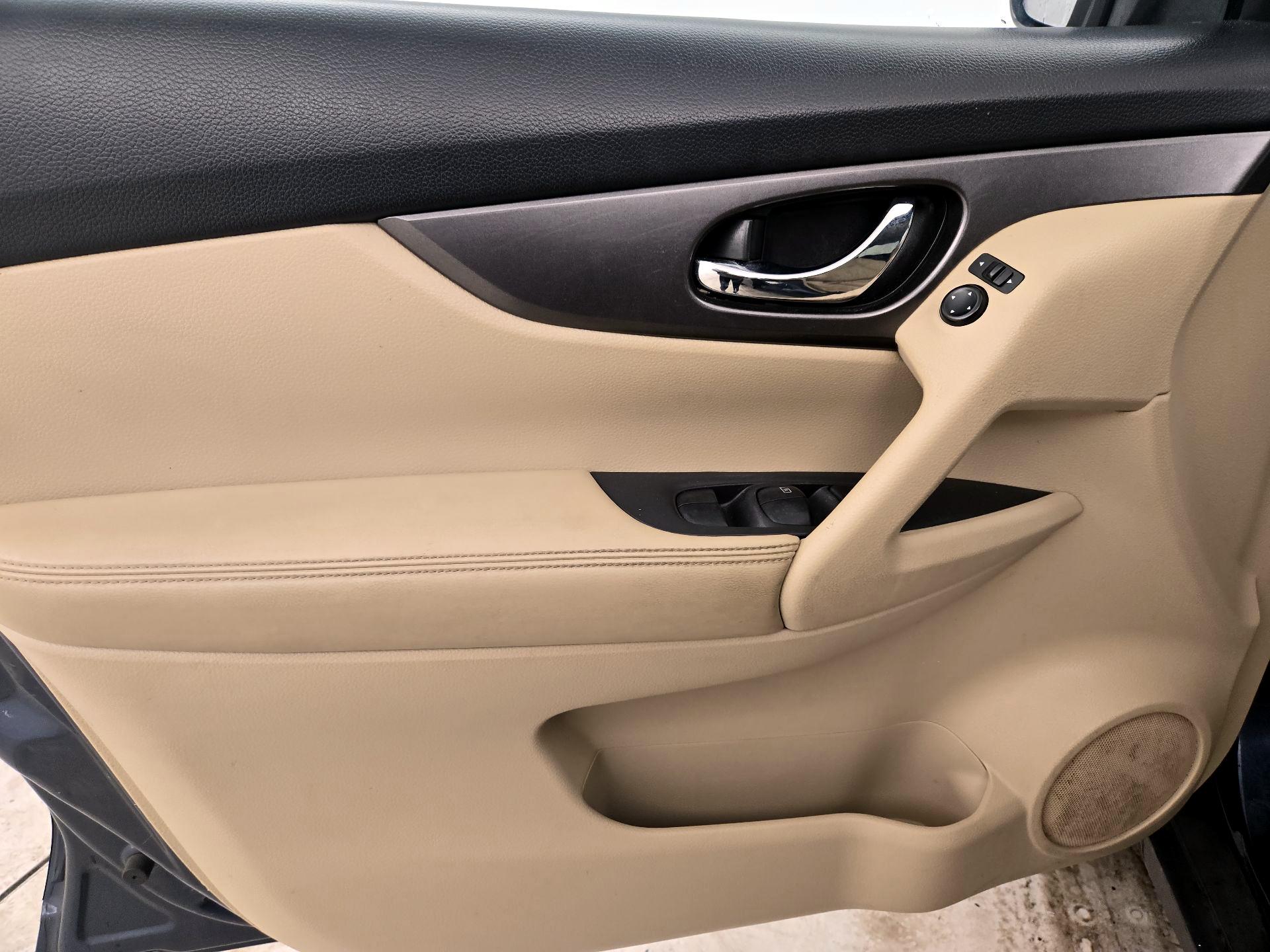 Thumbnail: 2016 Nissan Rogue - 12