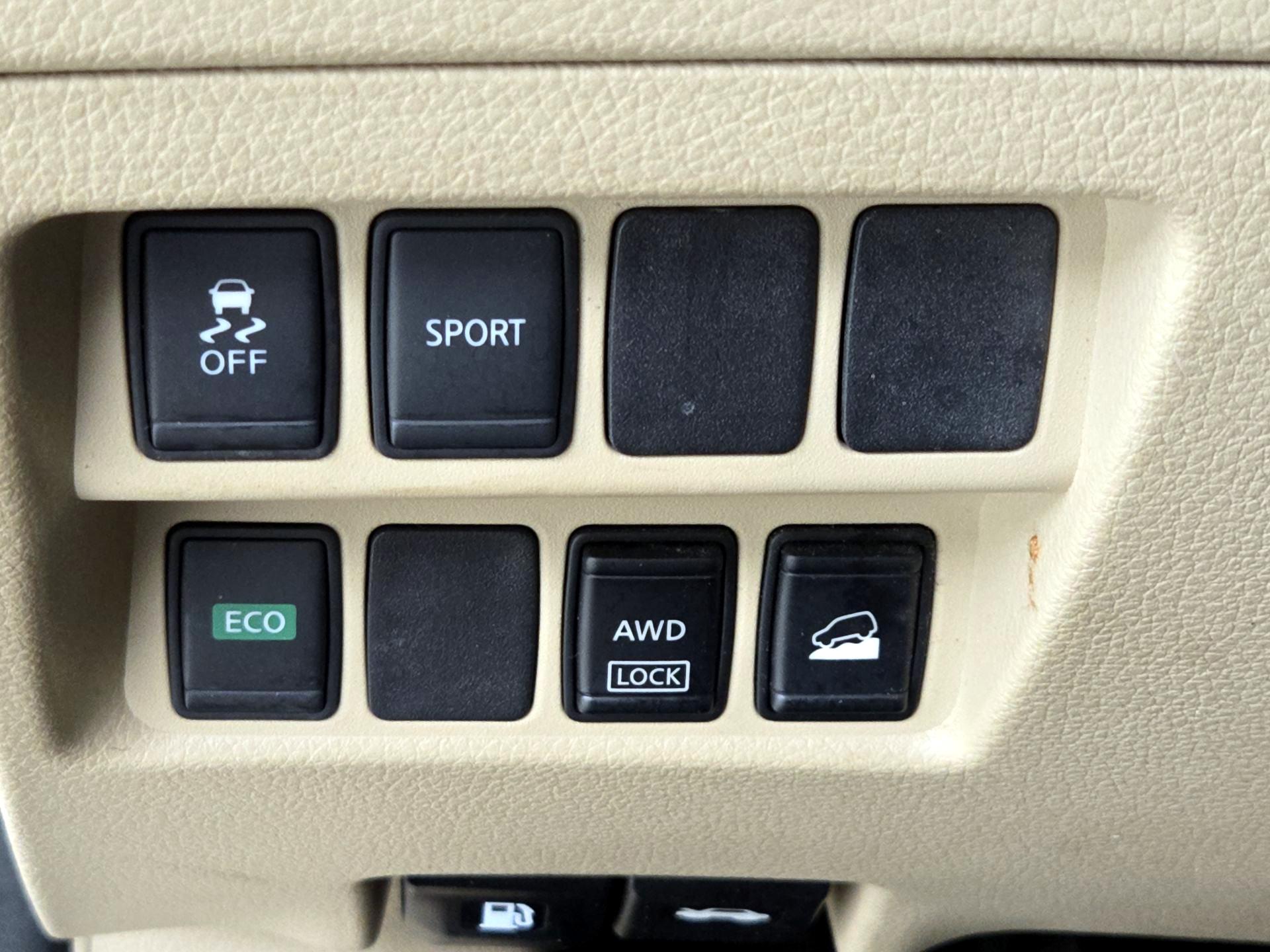 Thumbnail: 2016 Nissan Rogue - 13