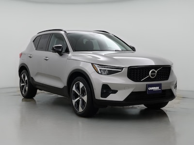 2023 Volvo XC40 B5 Plus Dark Theme