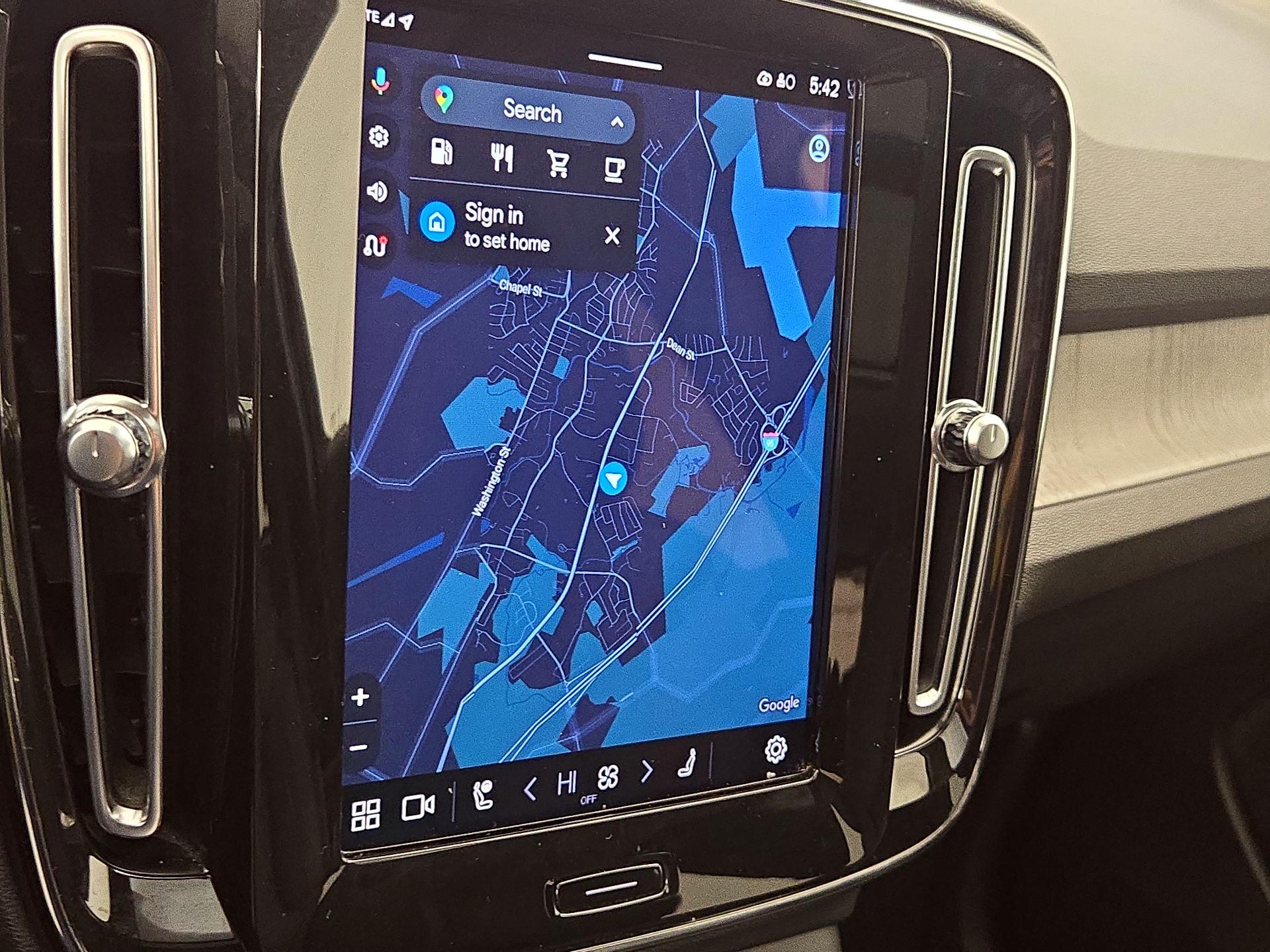 Thumbnail: 2023 Volvo XC40 - 13