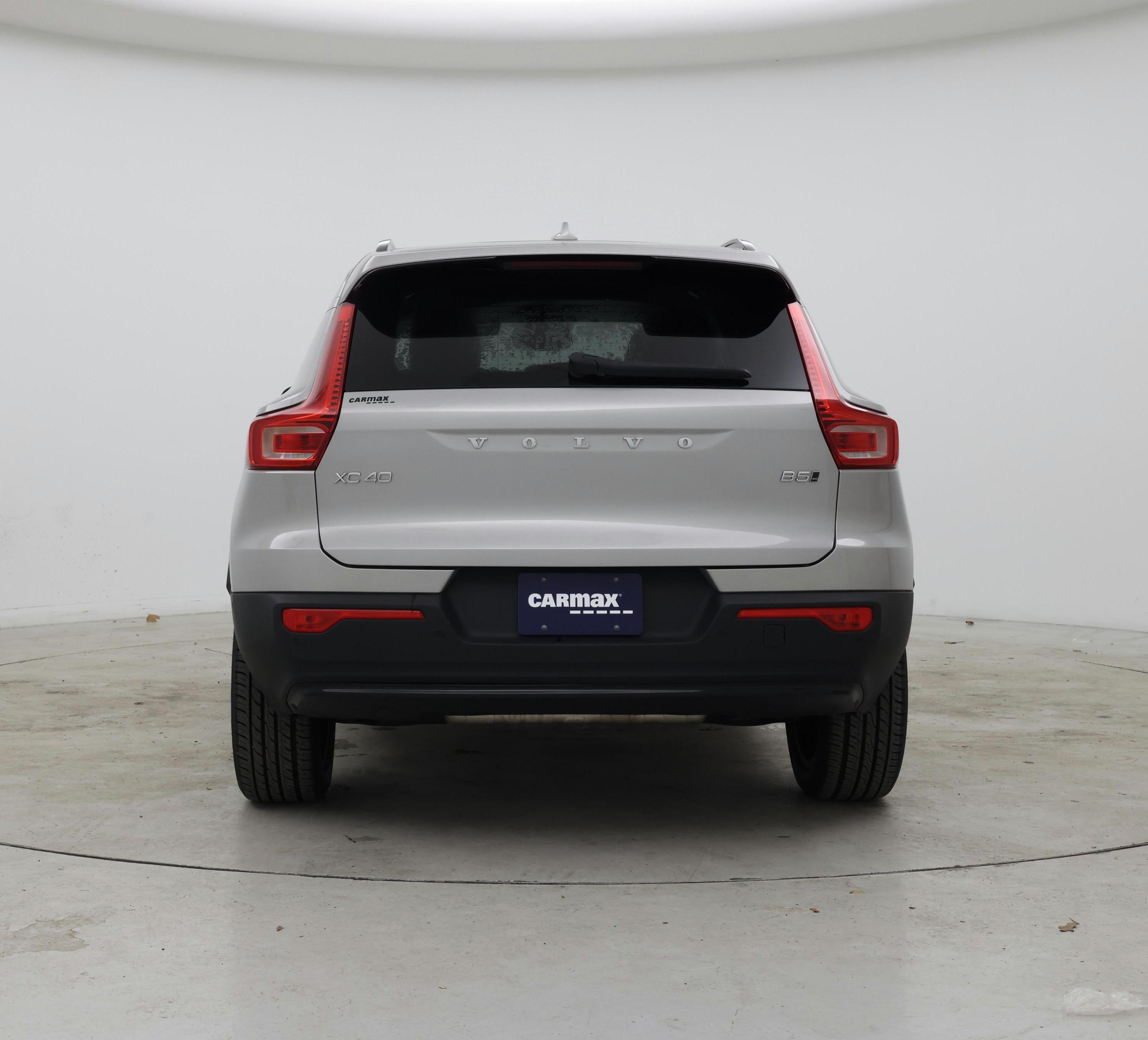 Thumbnail: 2023 Volvo XC40 - 6