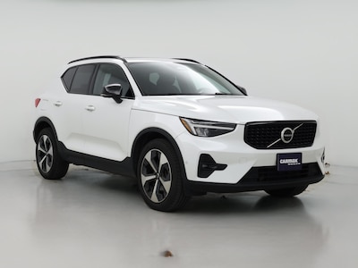 2023 Volvo XC40 B5 Plus Dark Theme