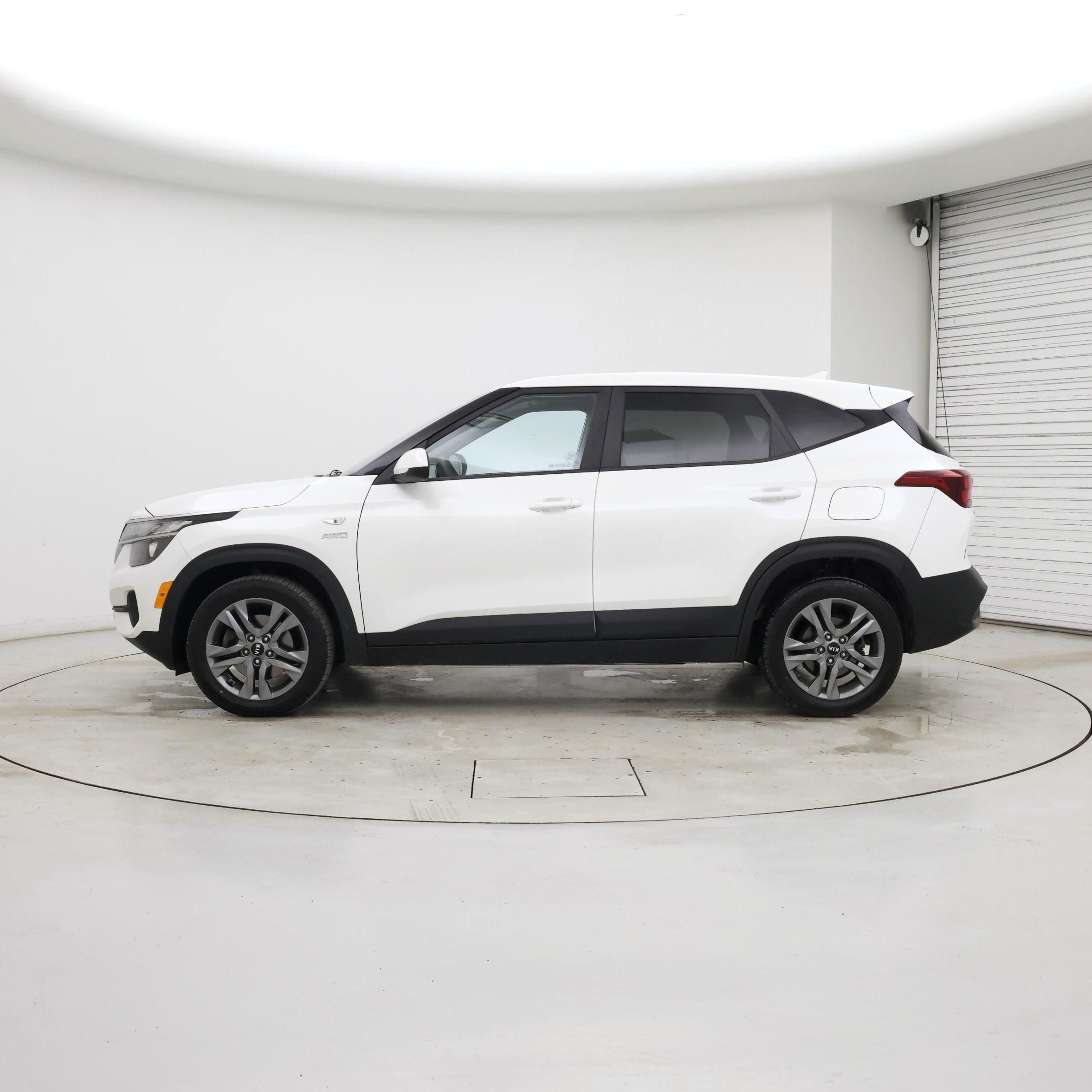 Thumbnail: 2021 Kia Seltos - 3