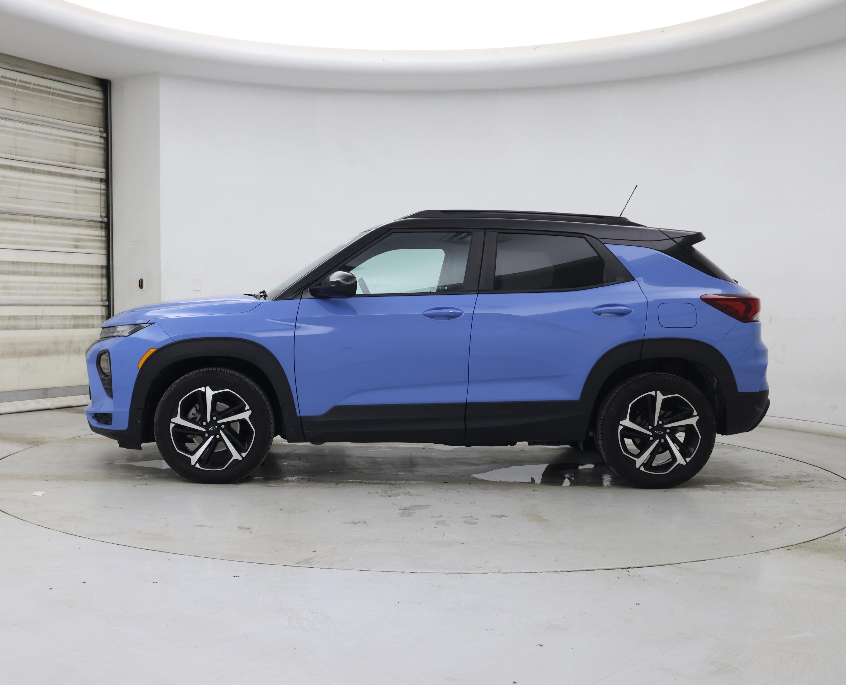 Thumbnail: 2023 Chevrolet TrailBlazer - 3