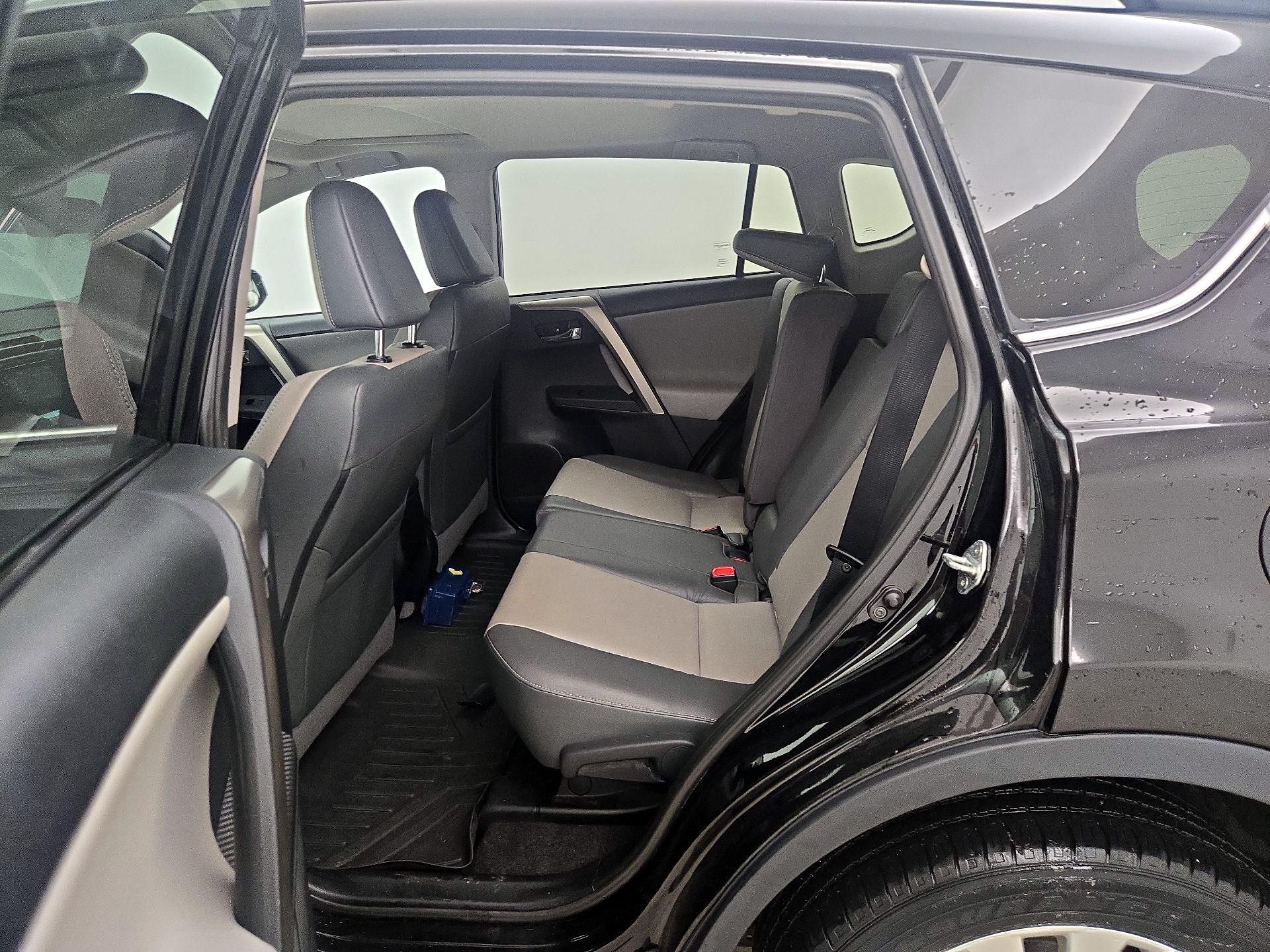 Thumbnail: 2015 Toyota RAV4 - 20