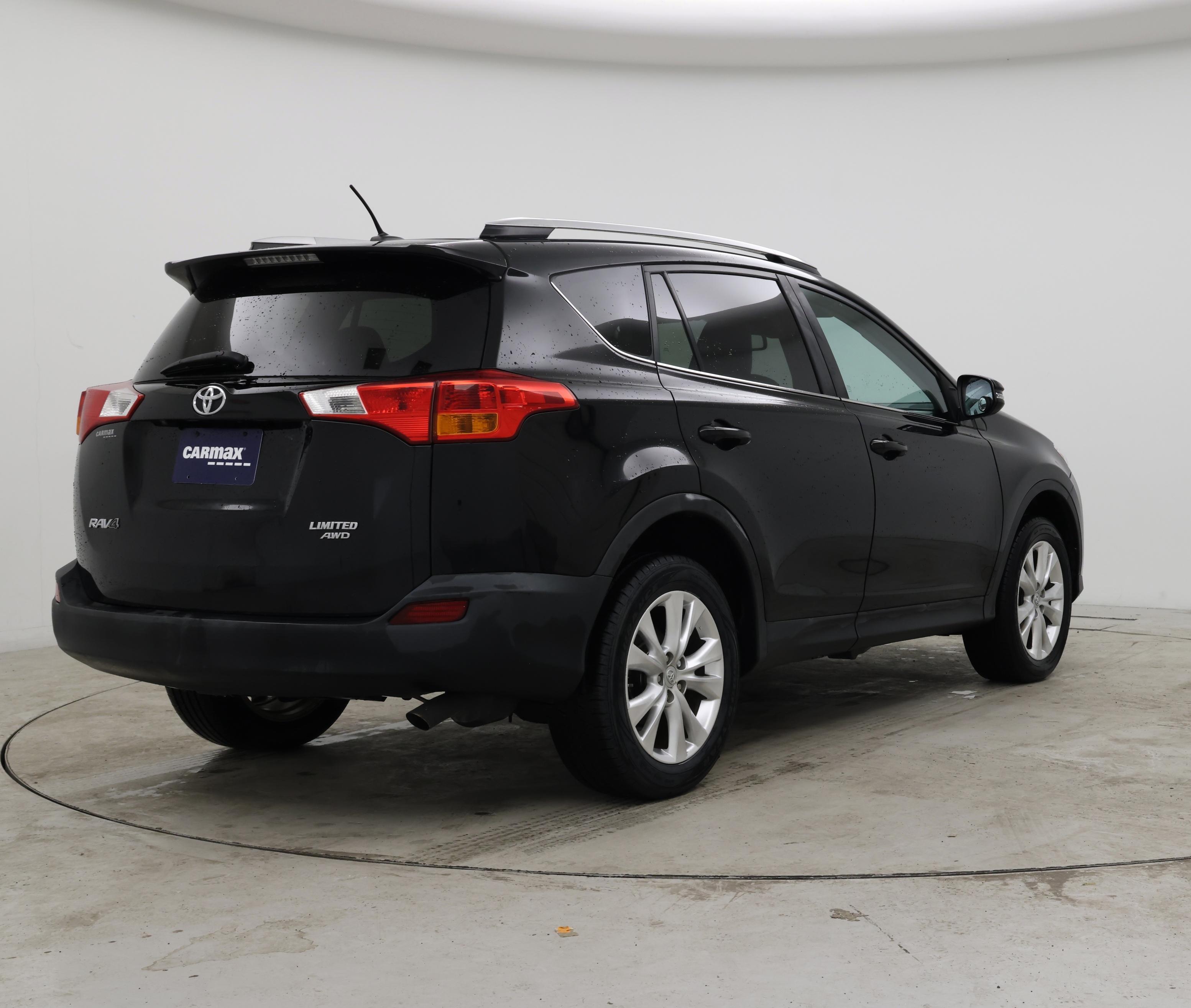 Thumbnail: 2015 Toyota RAV4 - 8