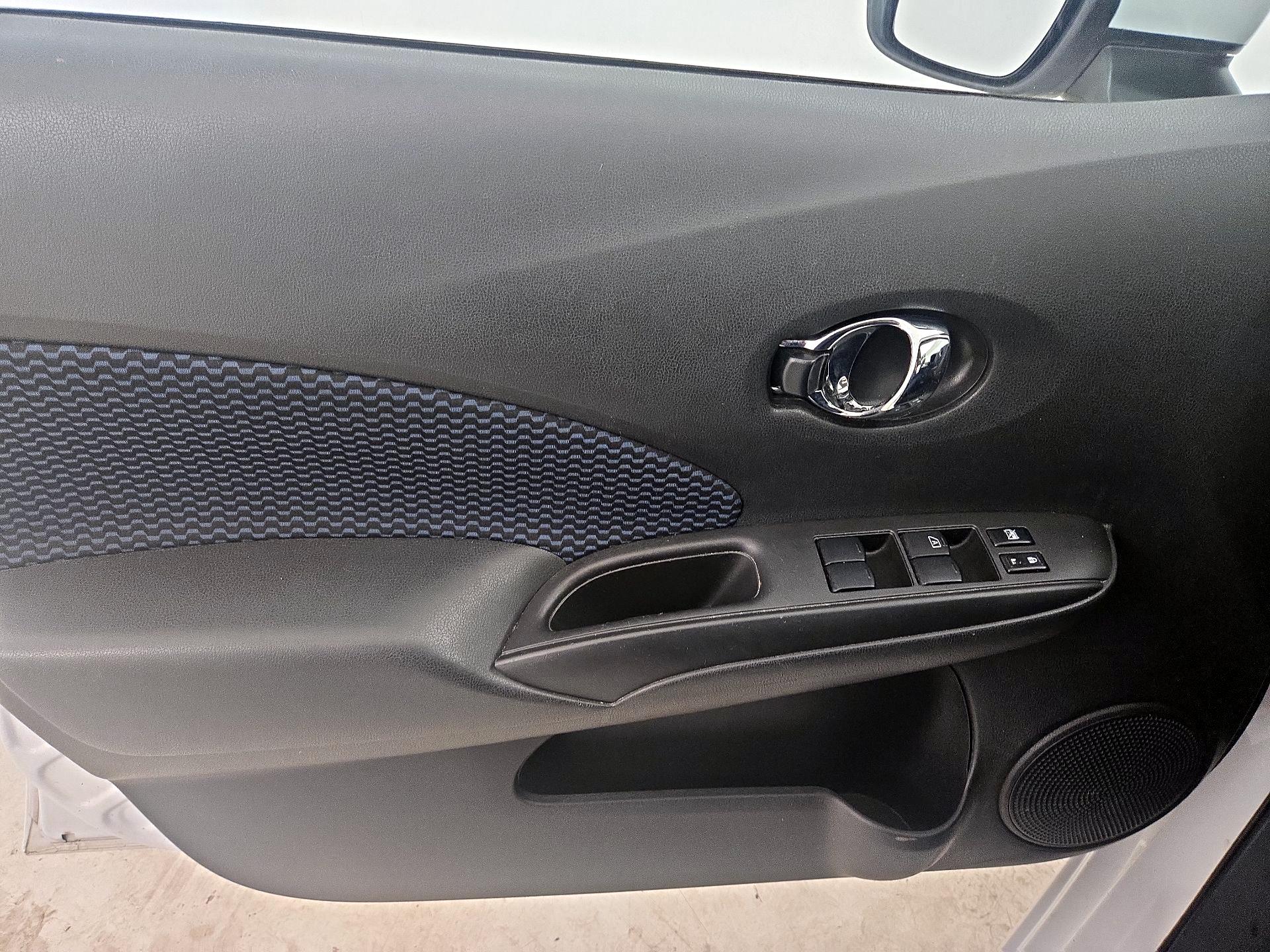 Thumbnail: 2019 Nissan Versa Note - 12