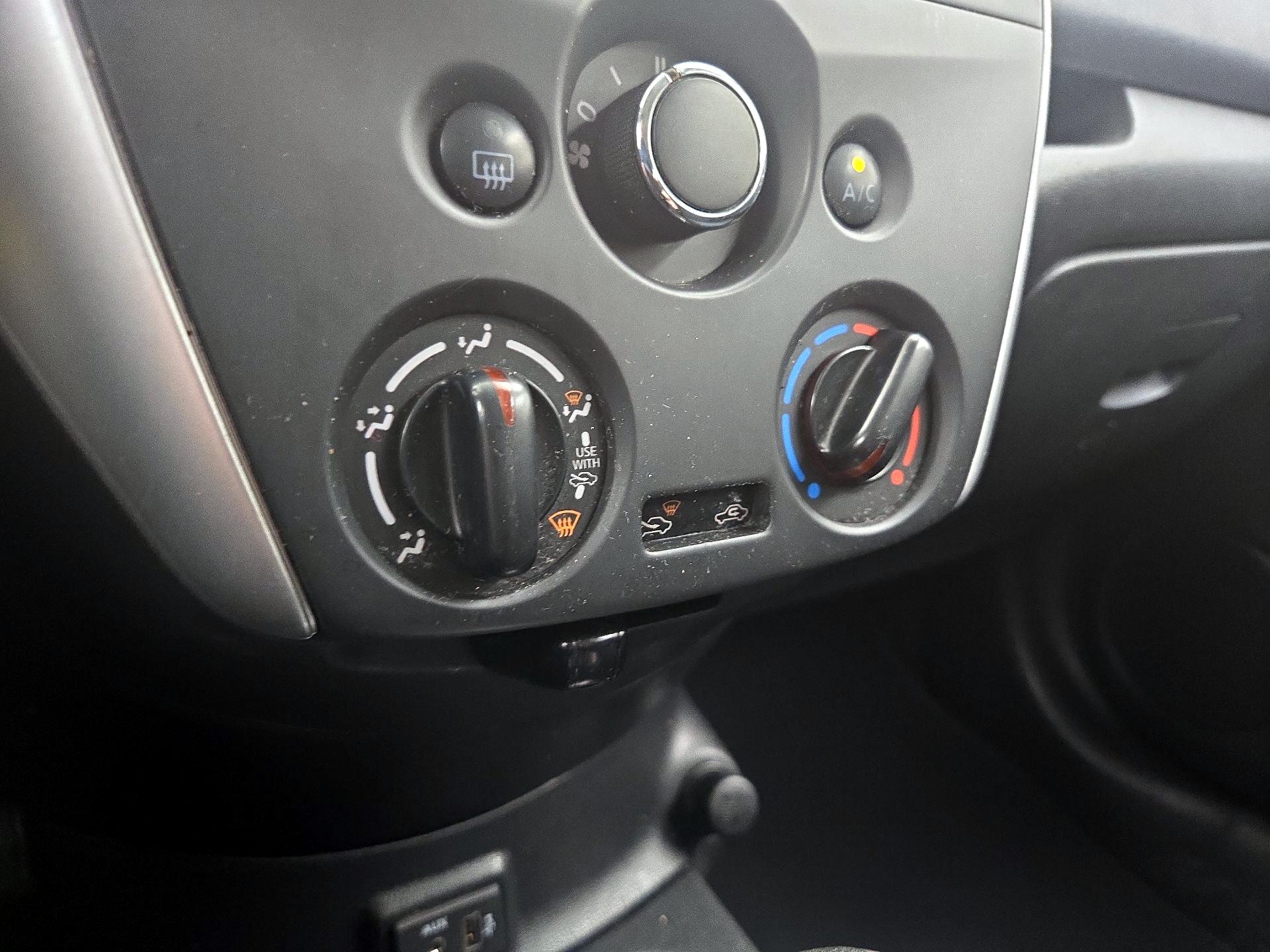 Thumbnail: 2019 Nissan Versa Note - 16