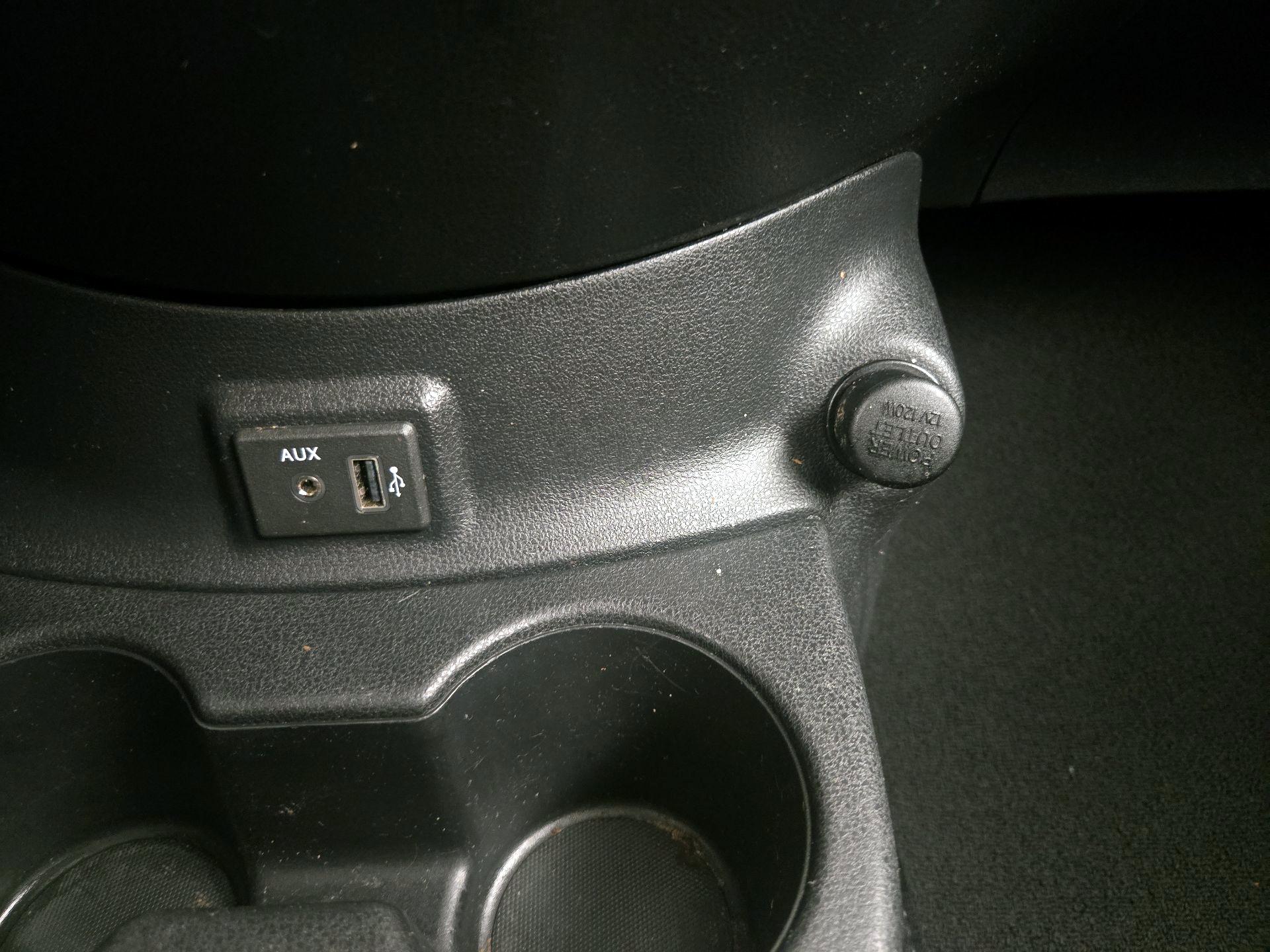 Thumbnail: 2019 Nissan Versa Note - 18