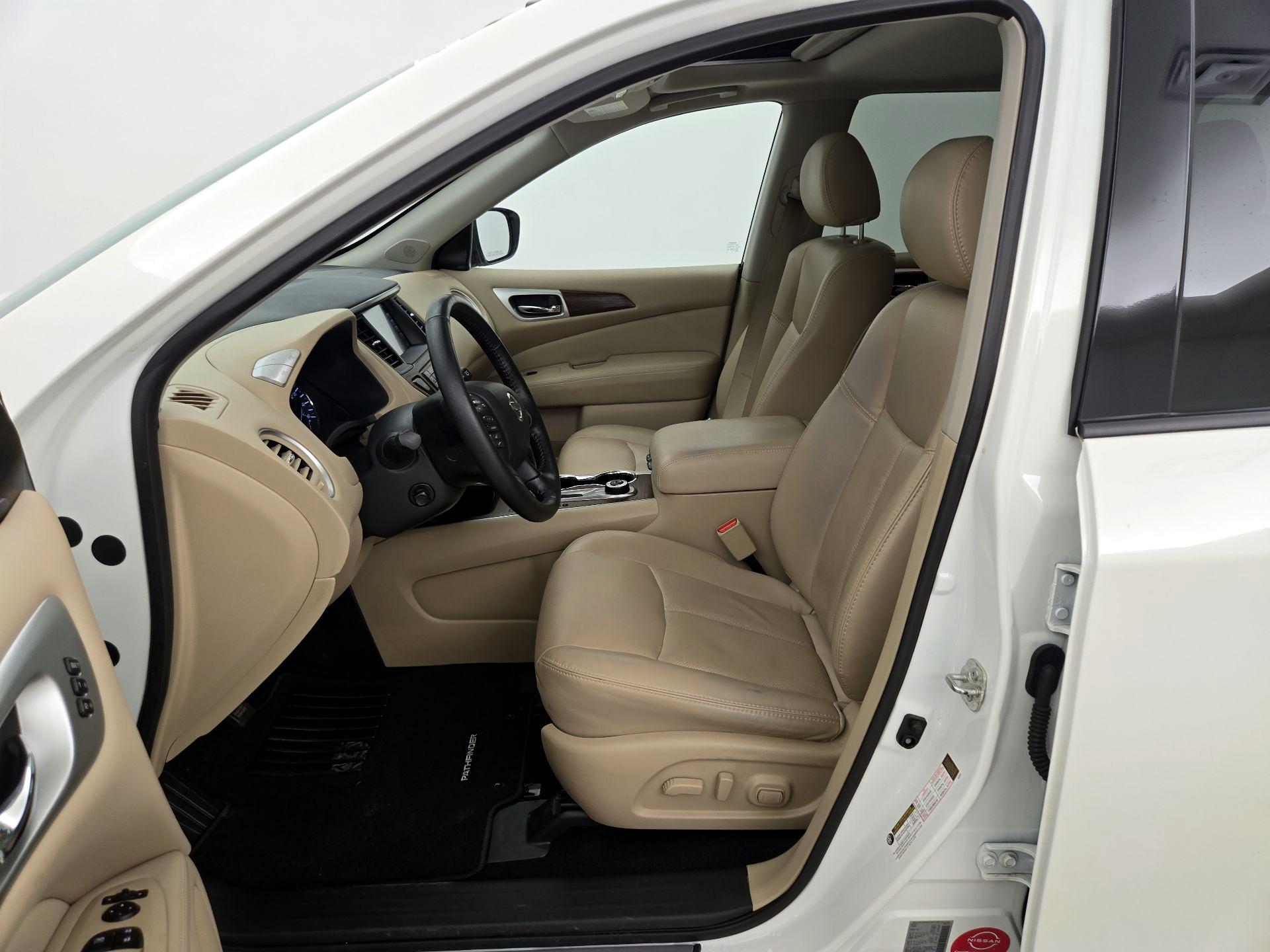 Thumbnail: 2020 Nissan Pathfinder - 11