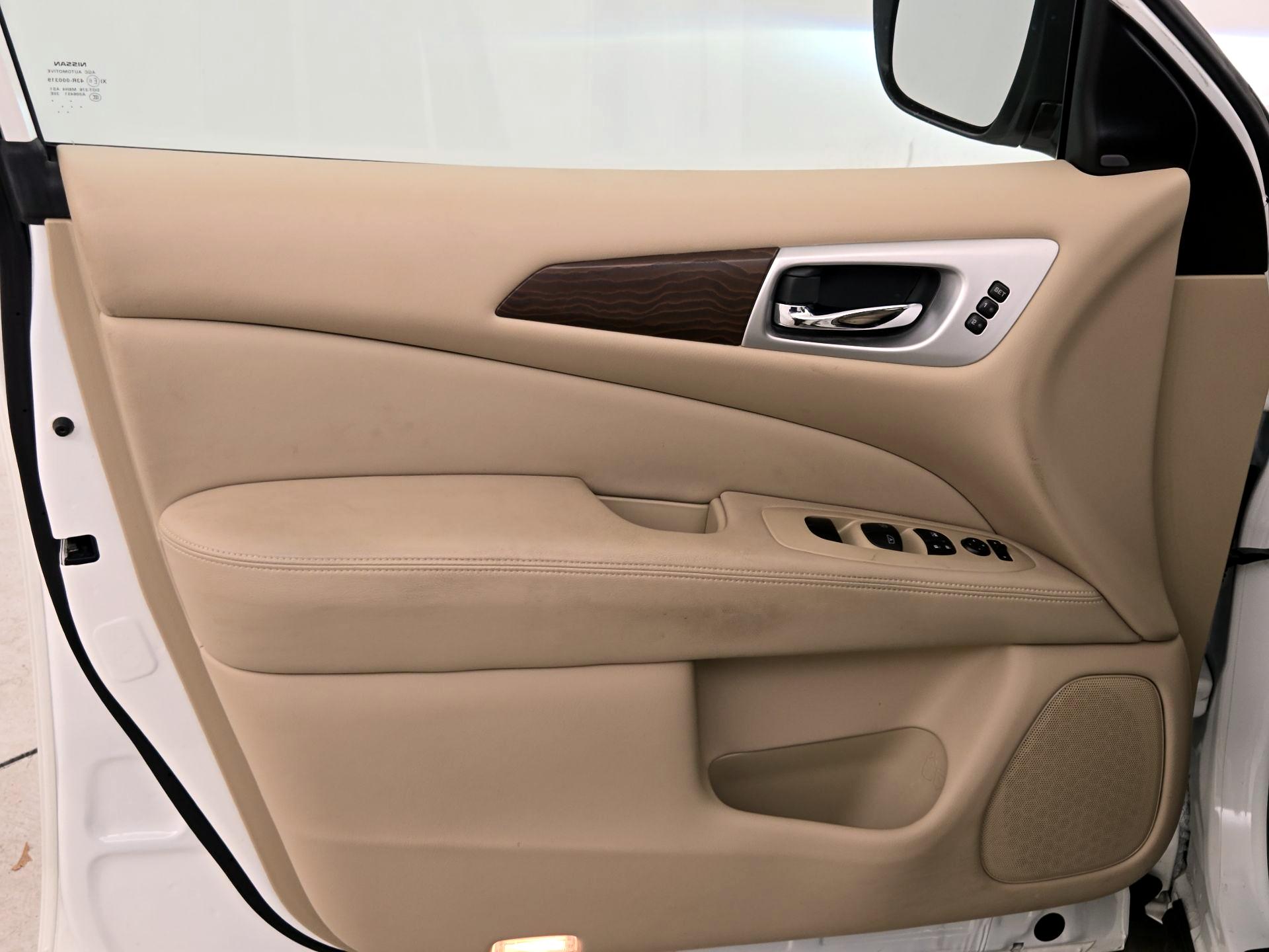 Thumbnail: 2020 Nissan Pathfinder - 12