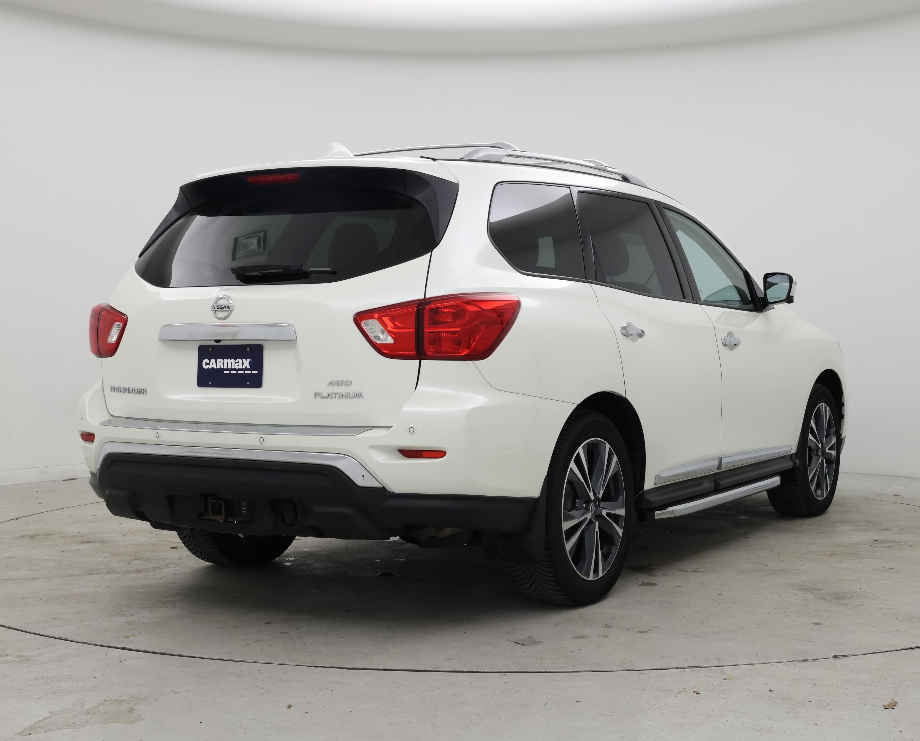 Thumbnail: 2020 Nissan Pathfinder - 8