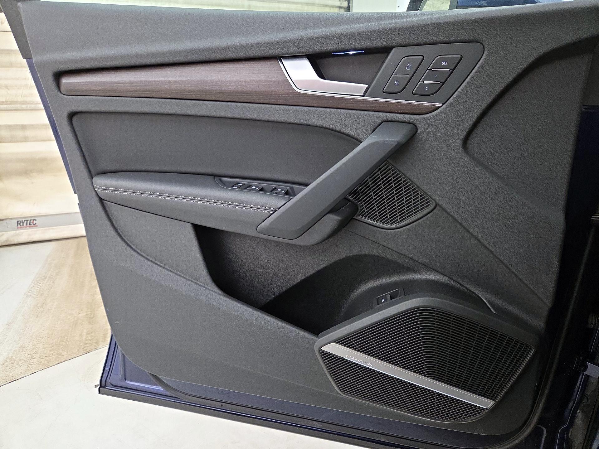 Thumbnail: 2022 Audi Q5 - 12