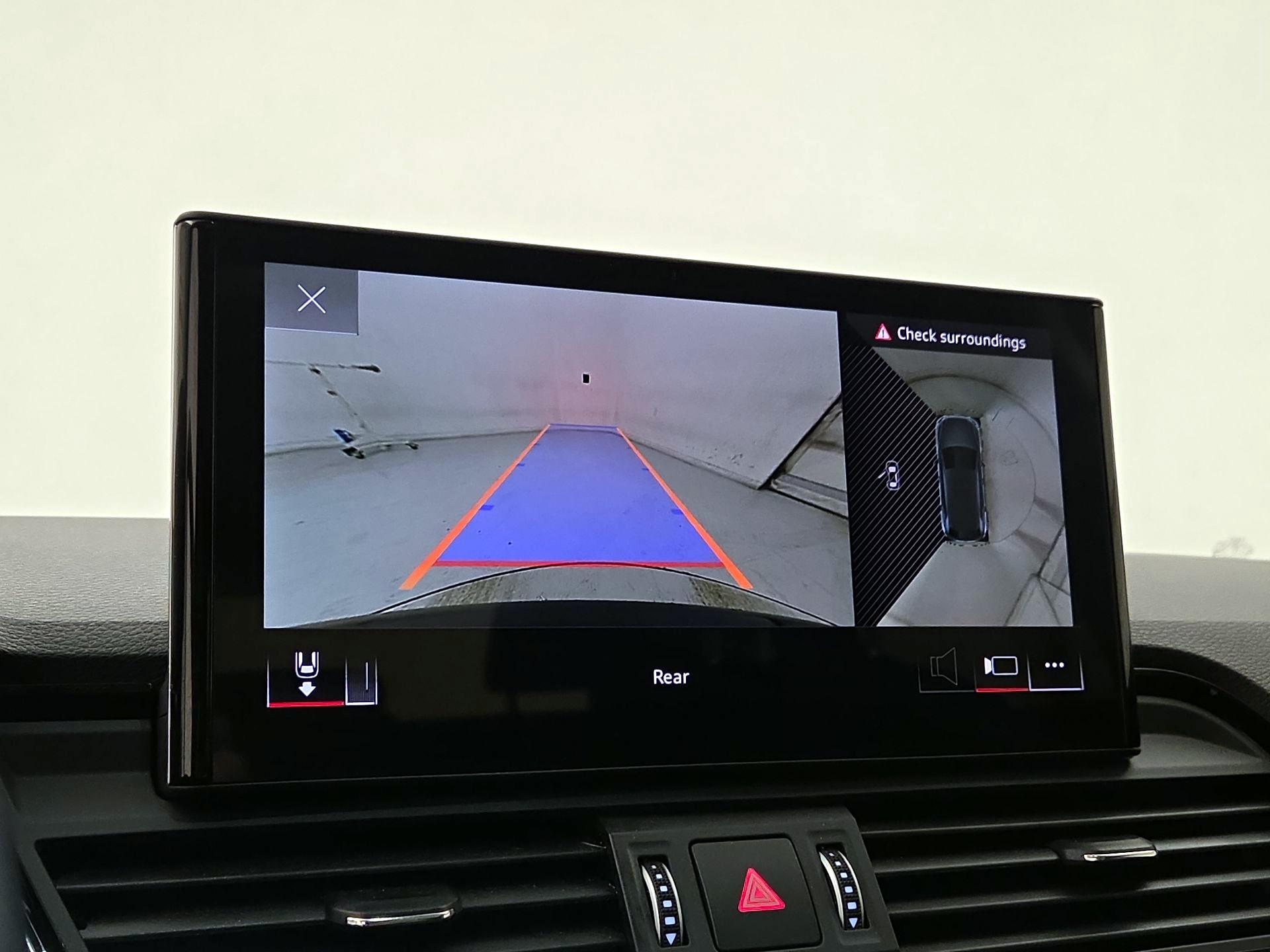 Thumbnail: 2022 Audi Q5 - 14