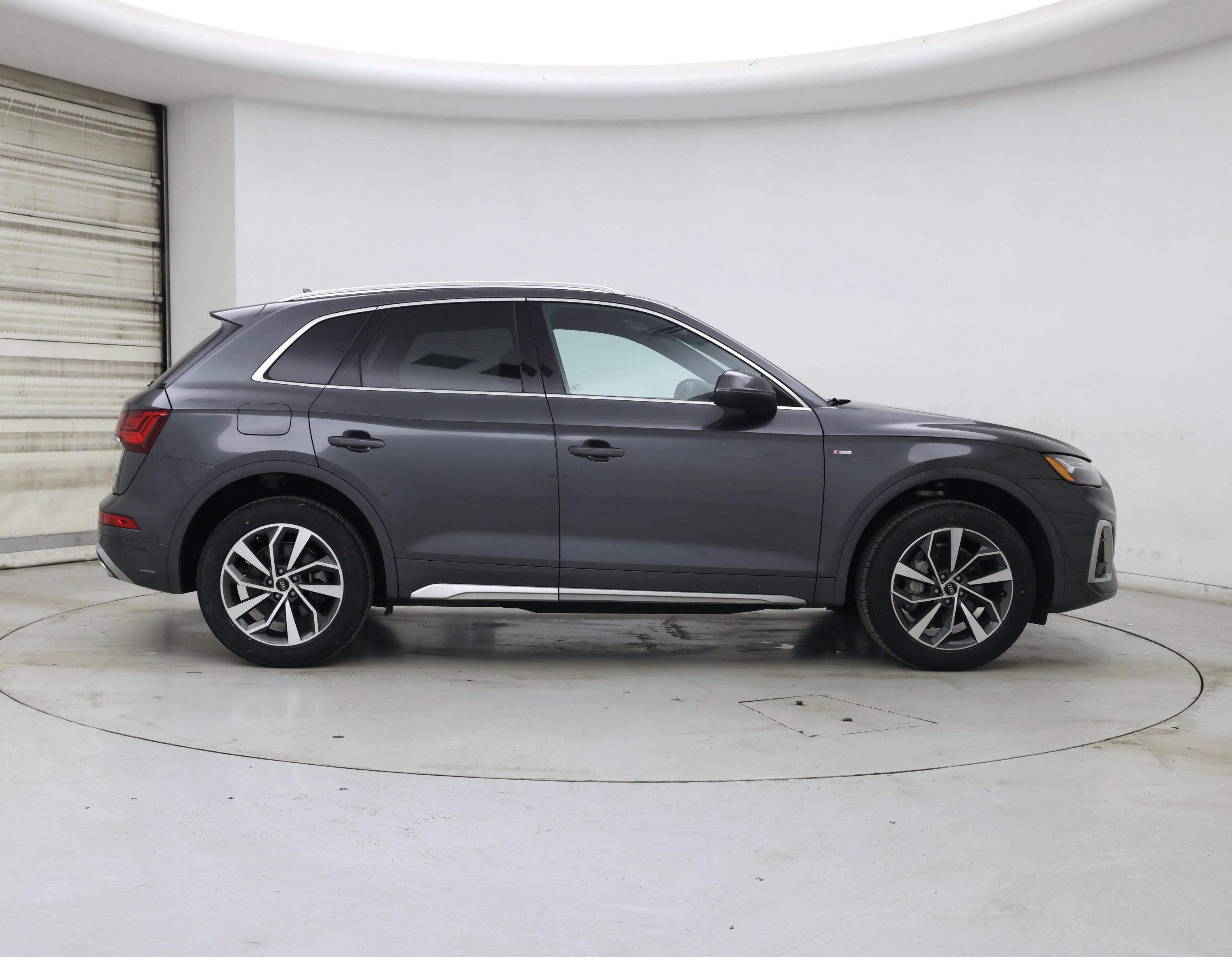 Thumbnail: 2022 Audi Q5 - 7